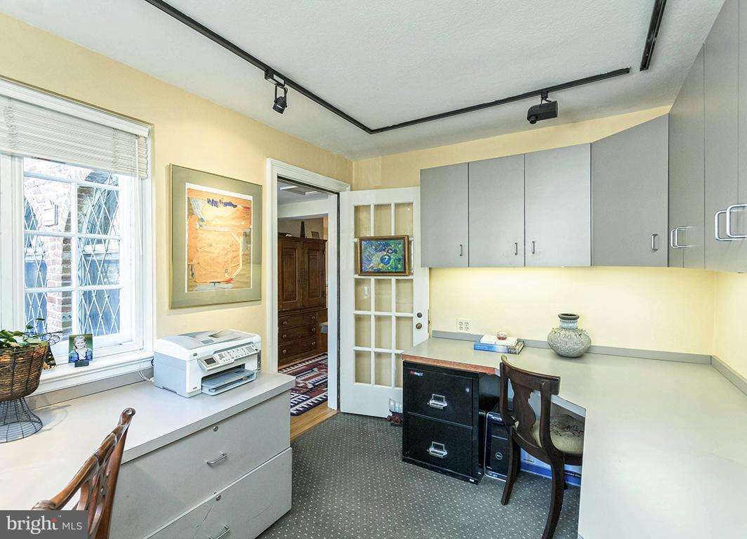 POPLAR HILL - Residential