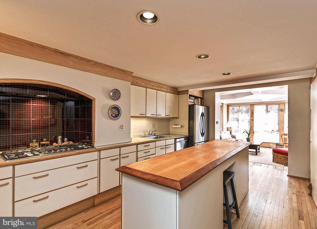 POPLAR HILL - Residential