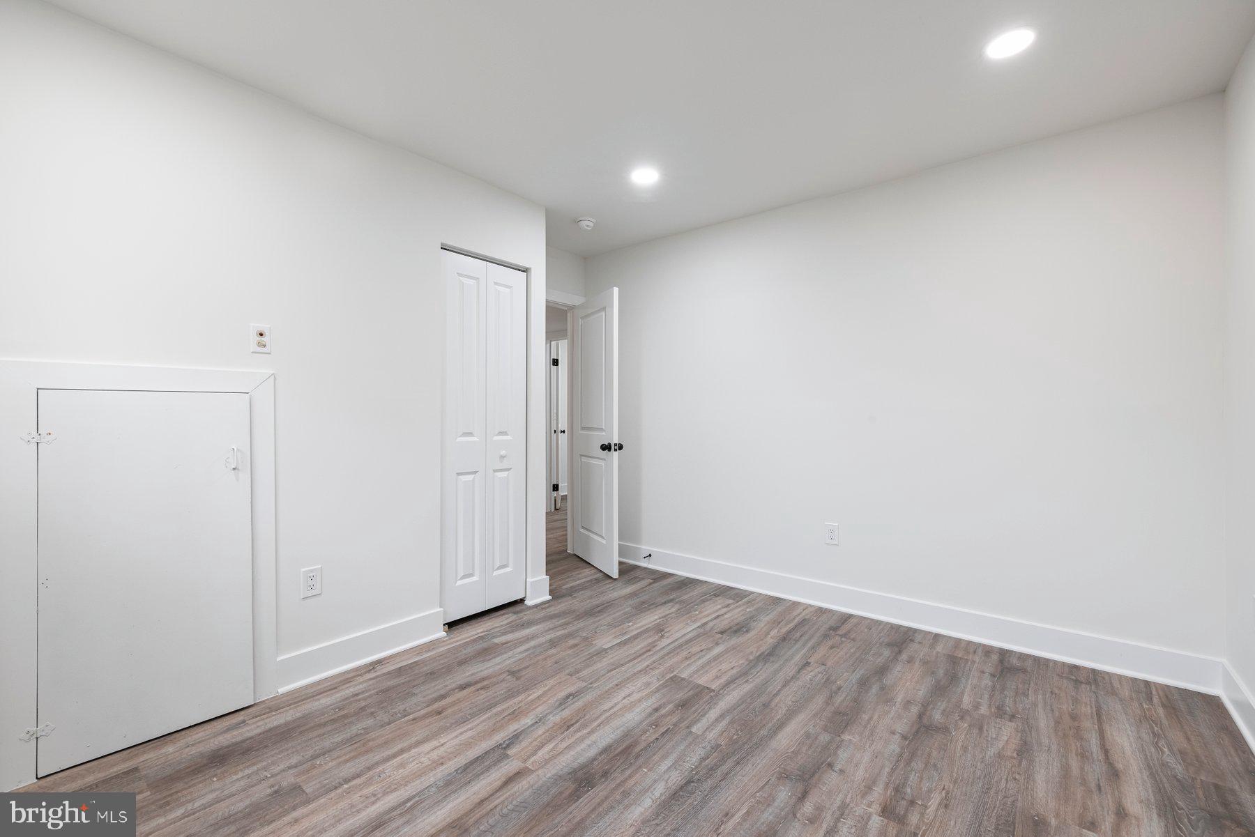 MIDDLETOWN - Residential