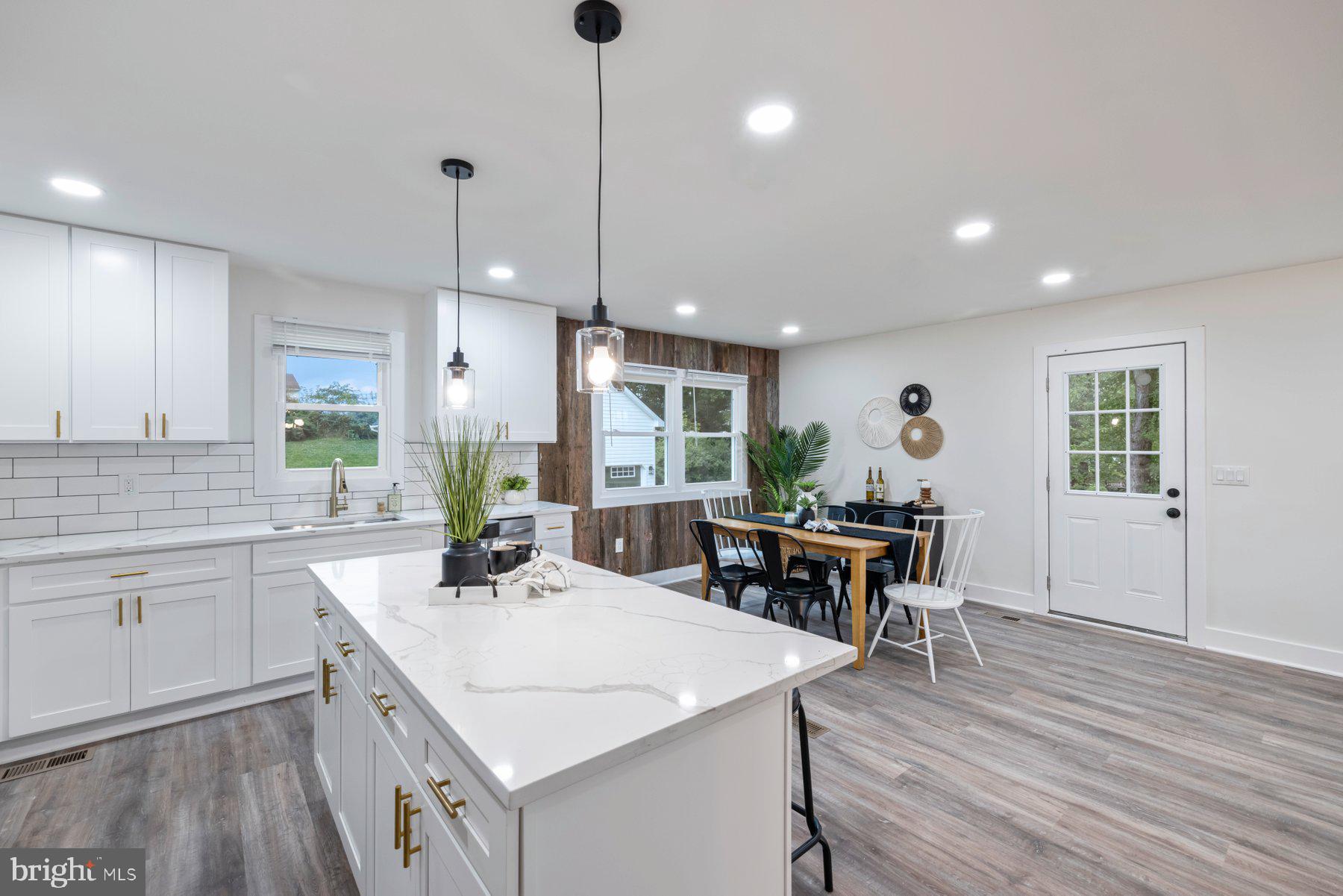 MIDDLETOWN - Residential