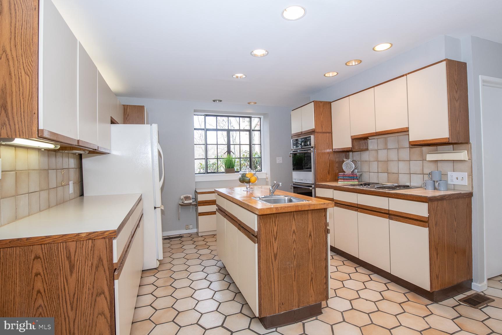 ELKINS PARK - Residential