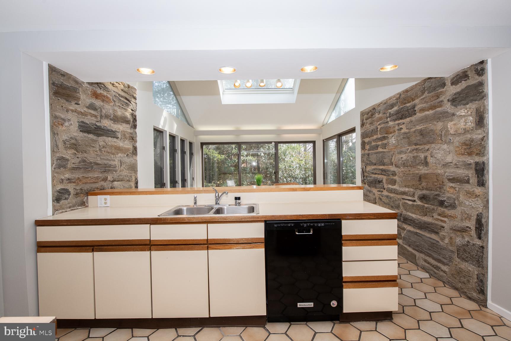 ELKINS PARK - Residential