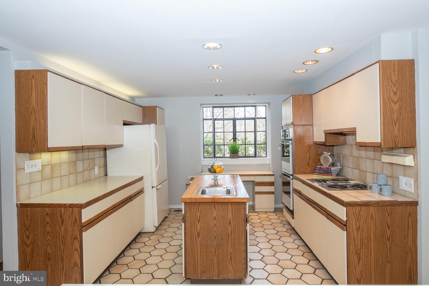 ELKINS PARK - Residential