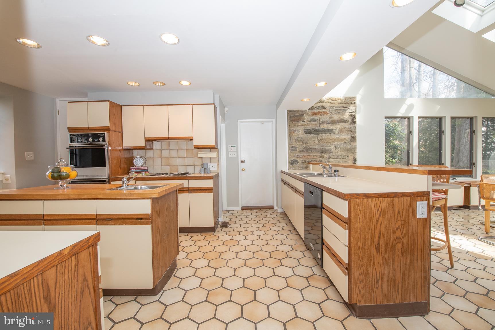 ELKINS PARK - Residential