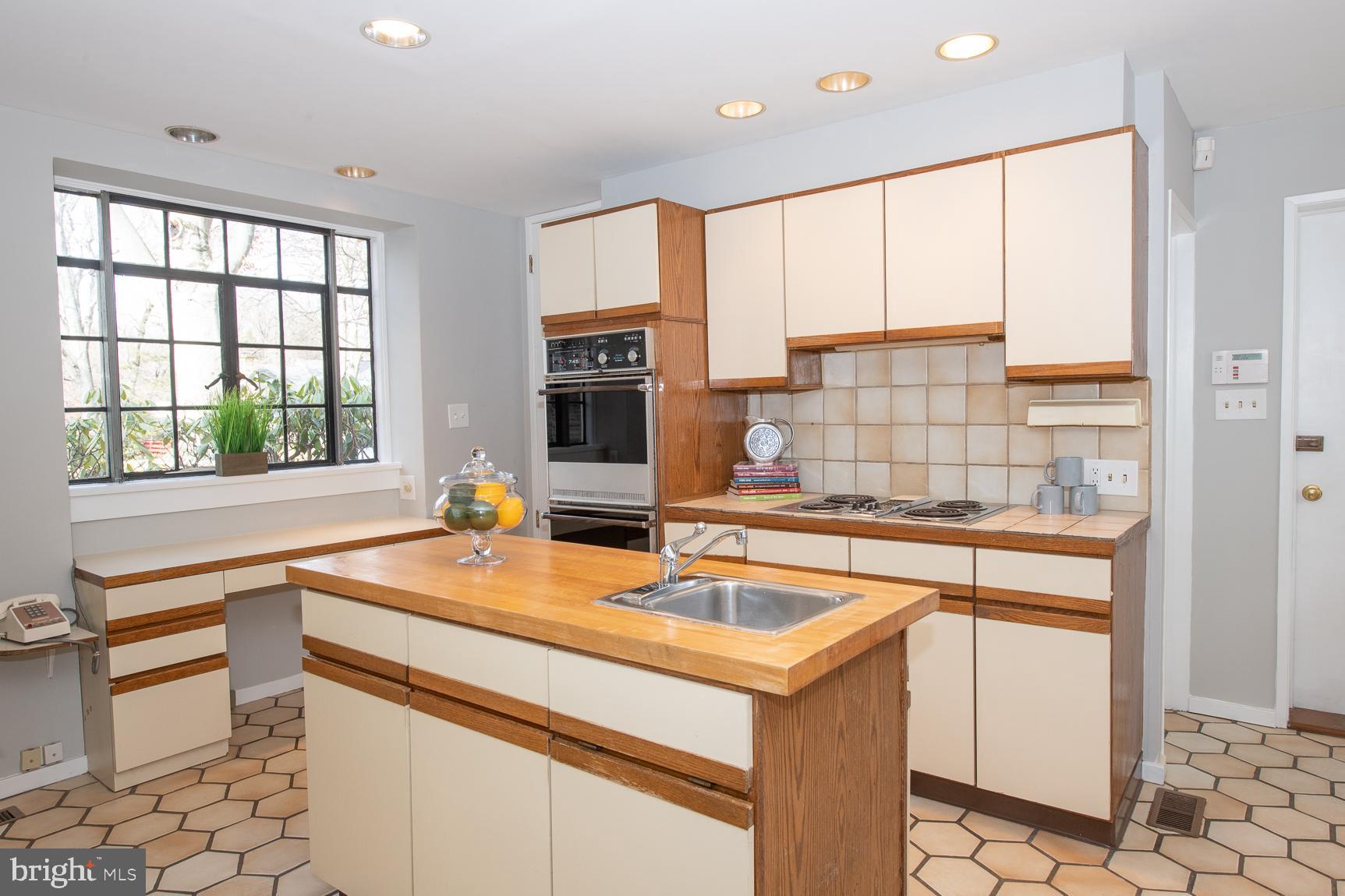 ELKINS PARK - Residential