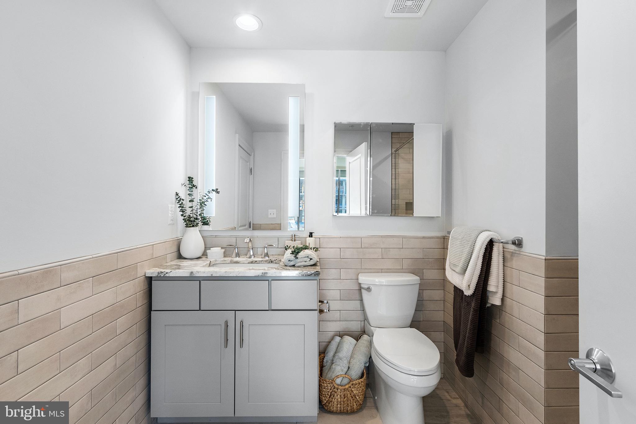 LOGAN SQUARE - Residential Lease