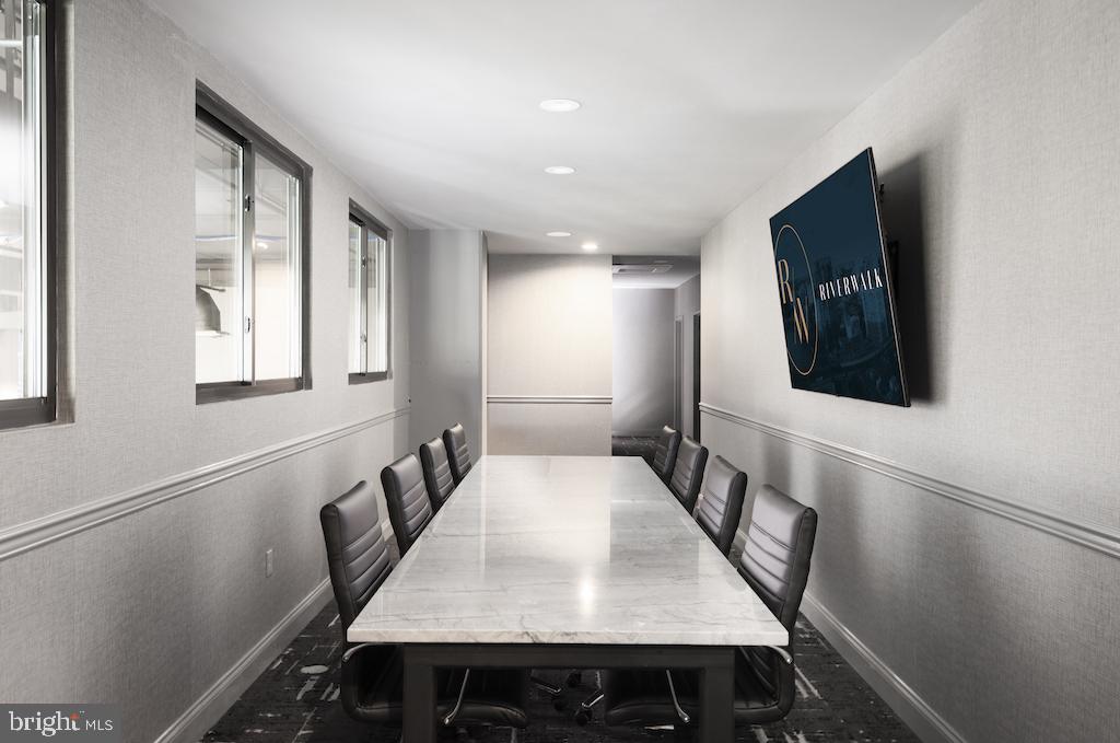 LOGAN SQUARE - Residential Lease