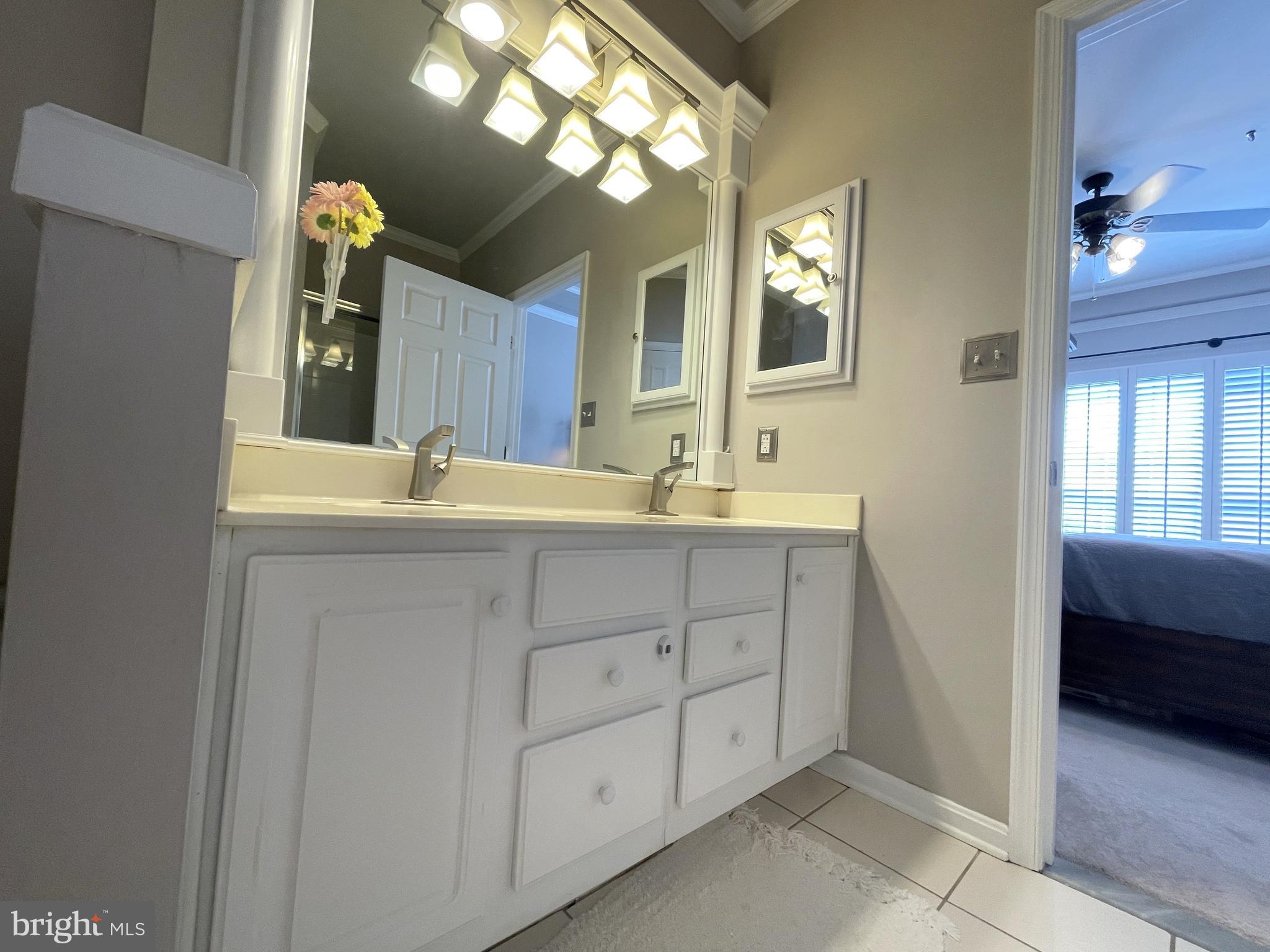 OLD TOWN GREENS - Residential Lease