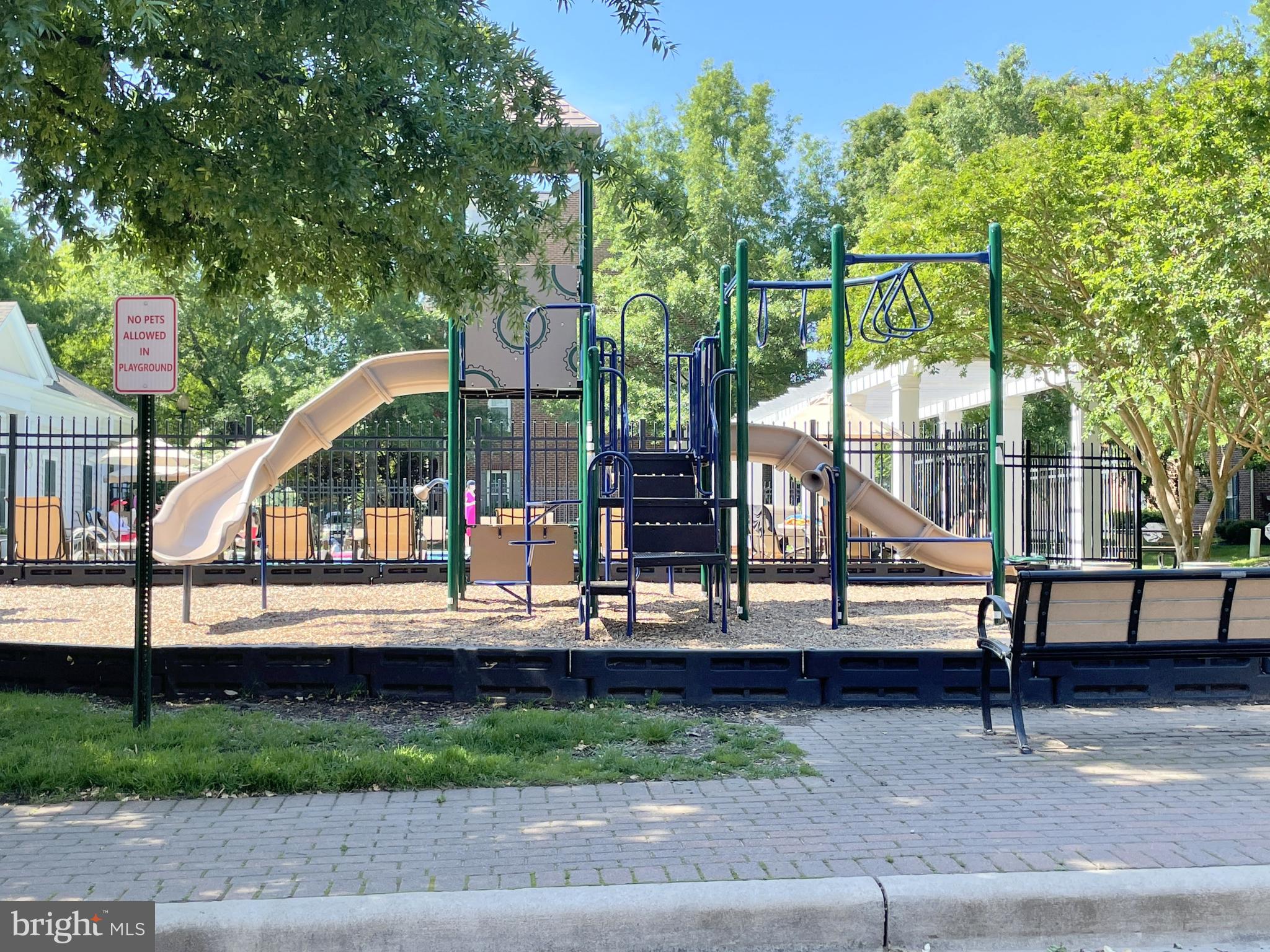 OLD TOWN GREENS - Residential Lease