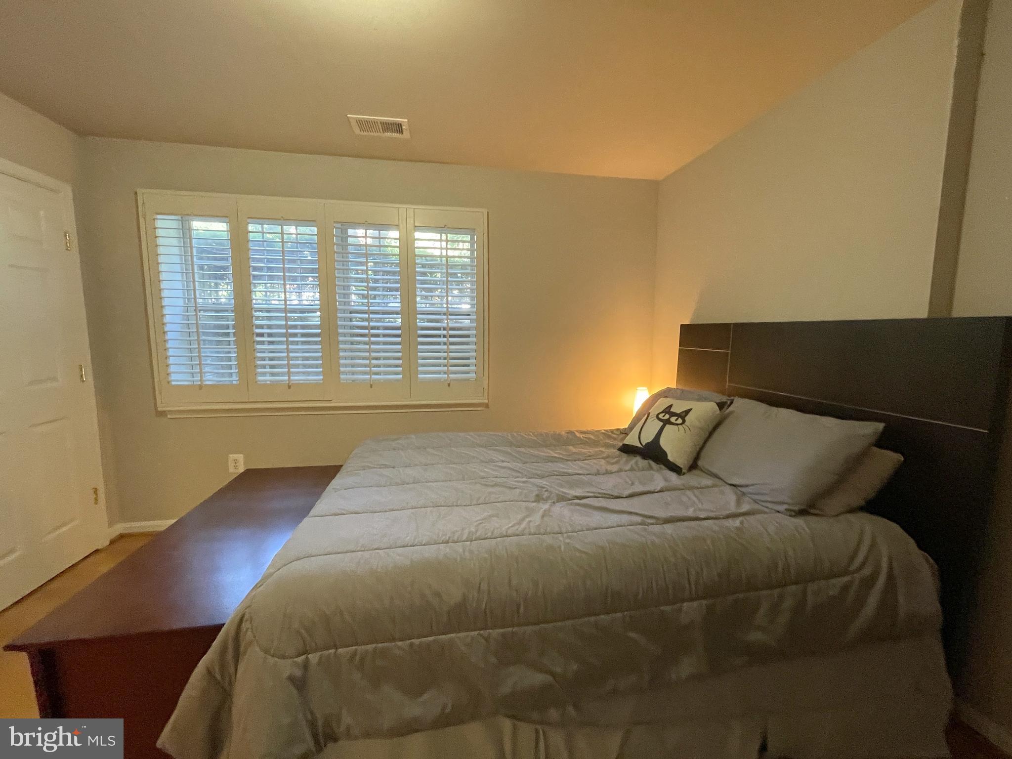 OLD TOWN GREENS - Residential Lease