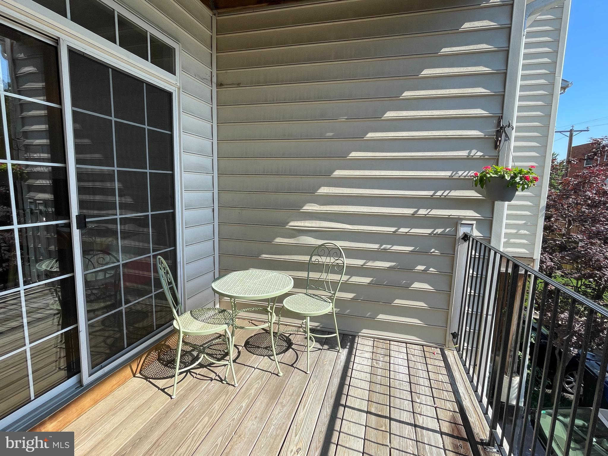 OLD TOWN GREENS - Residential Lease