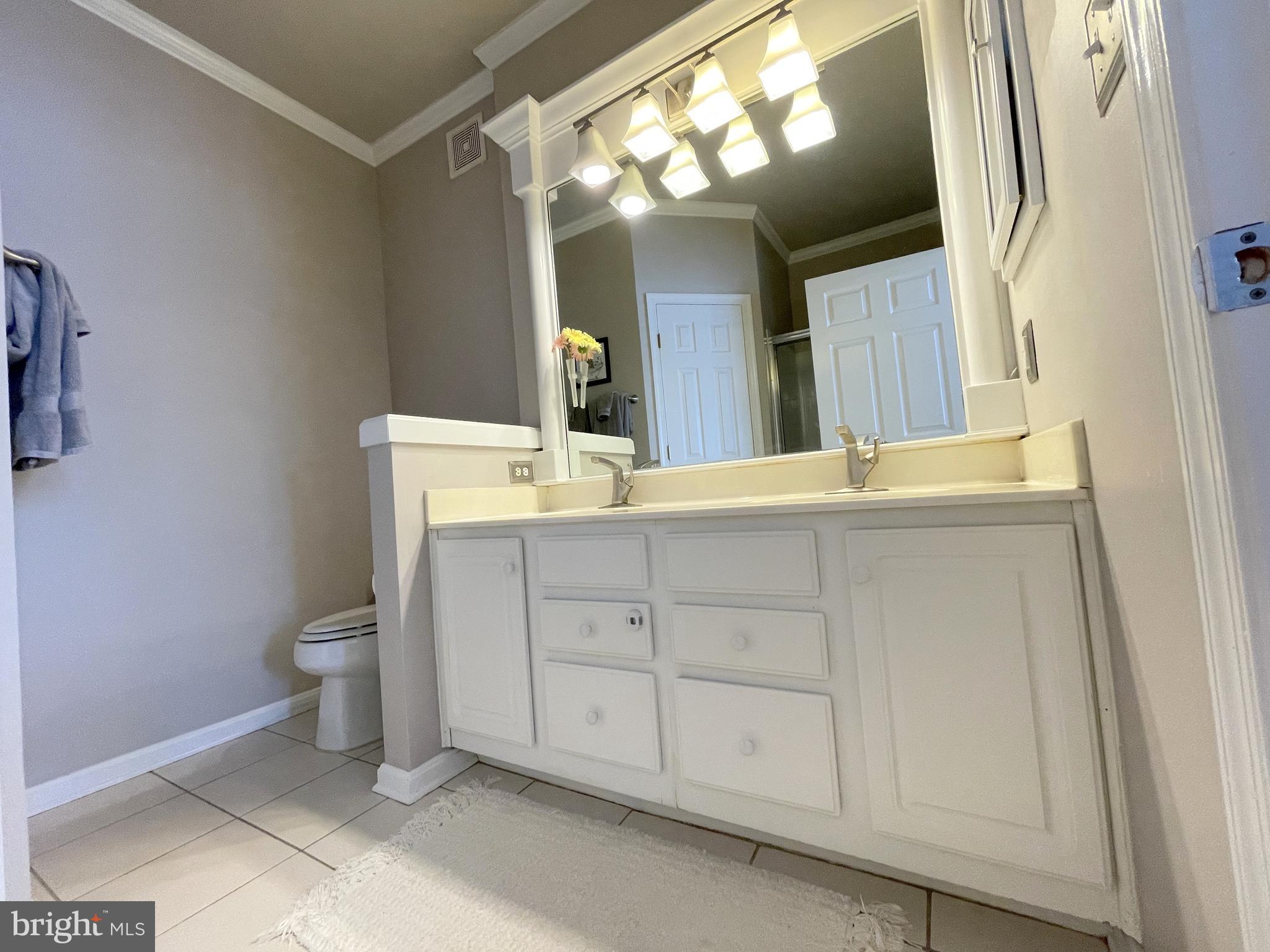 OLD TOWN GREENS - Residential Lease