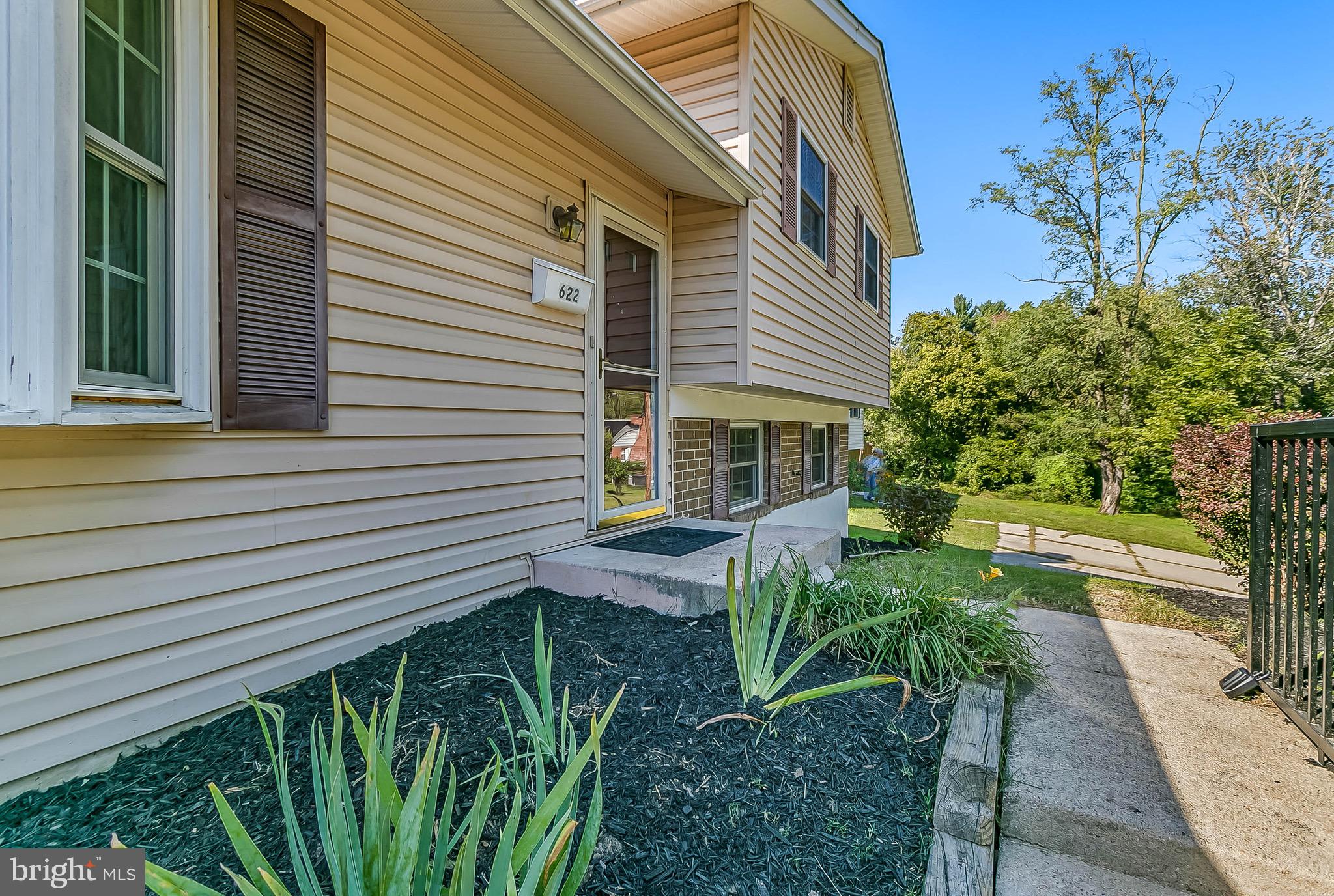 BURGUNDY ESTATES - Residential