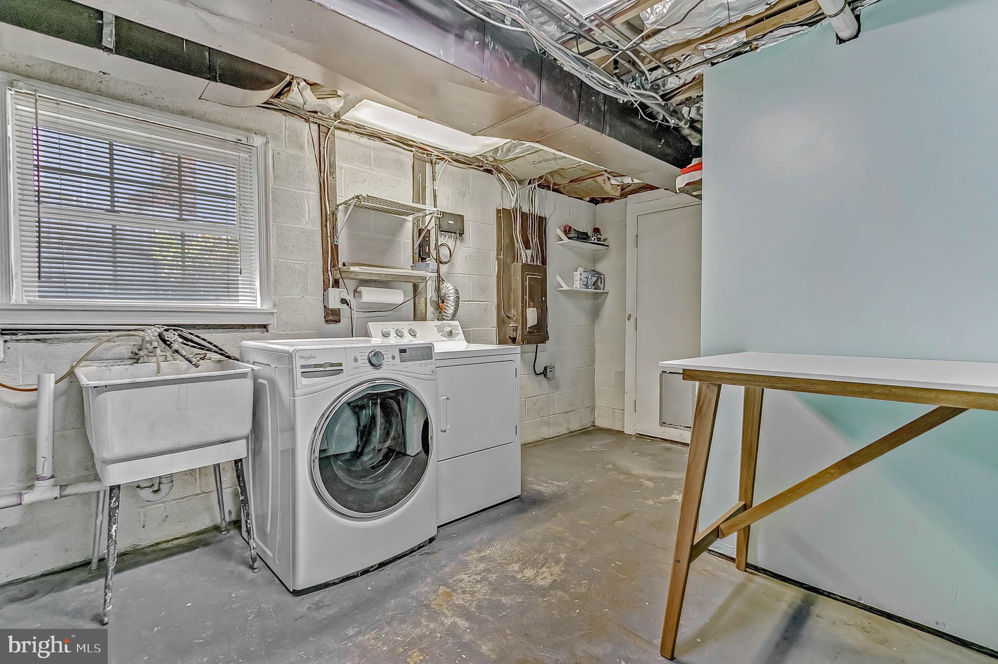 BURGUNDY ESTATES - Residential