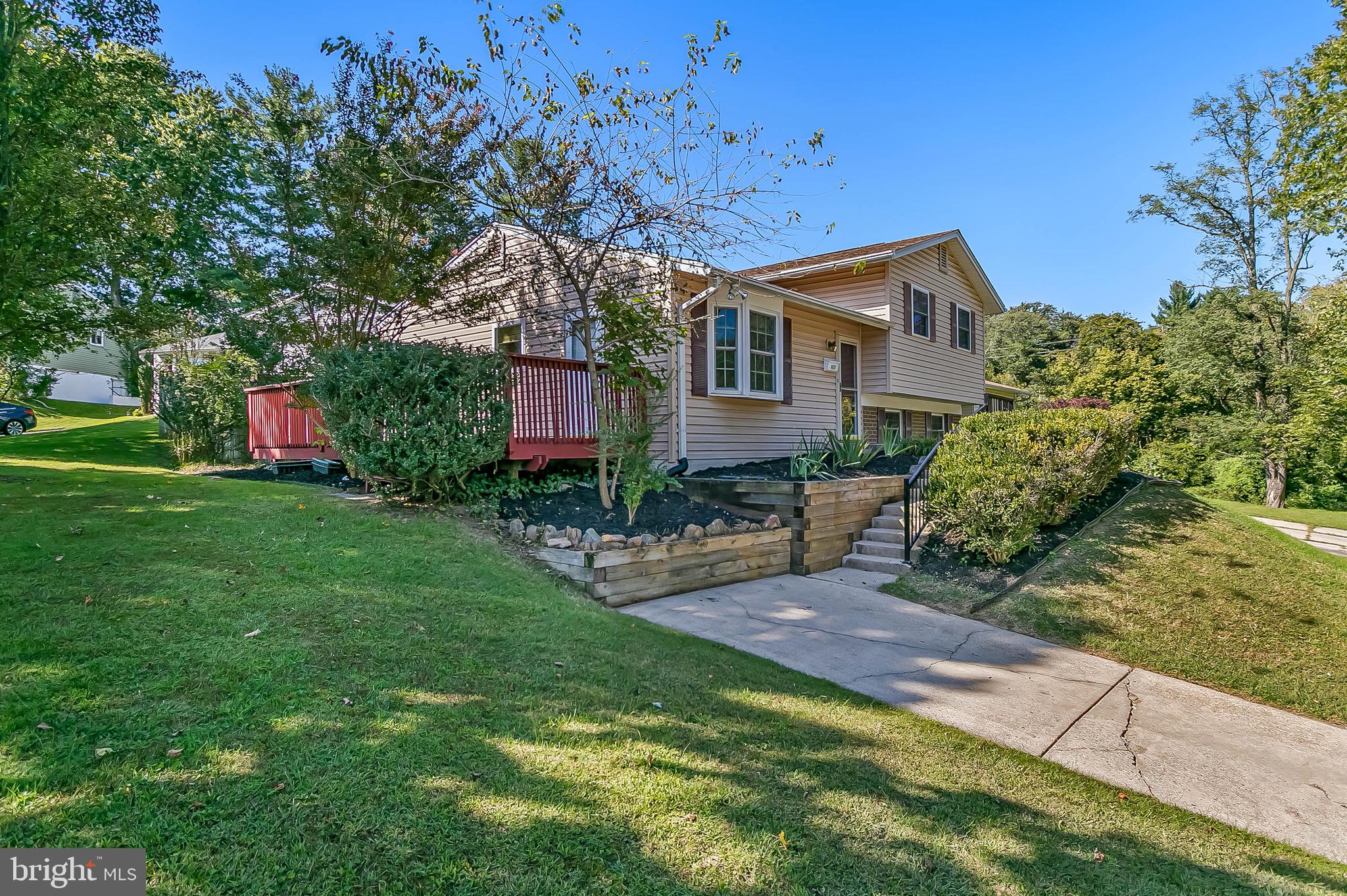 BURGUNDY ESTATES - Residential