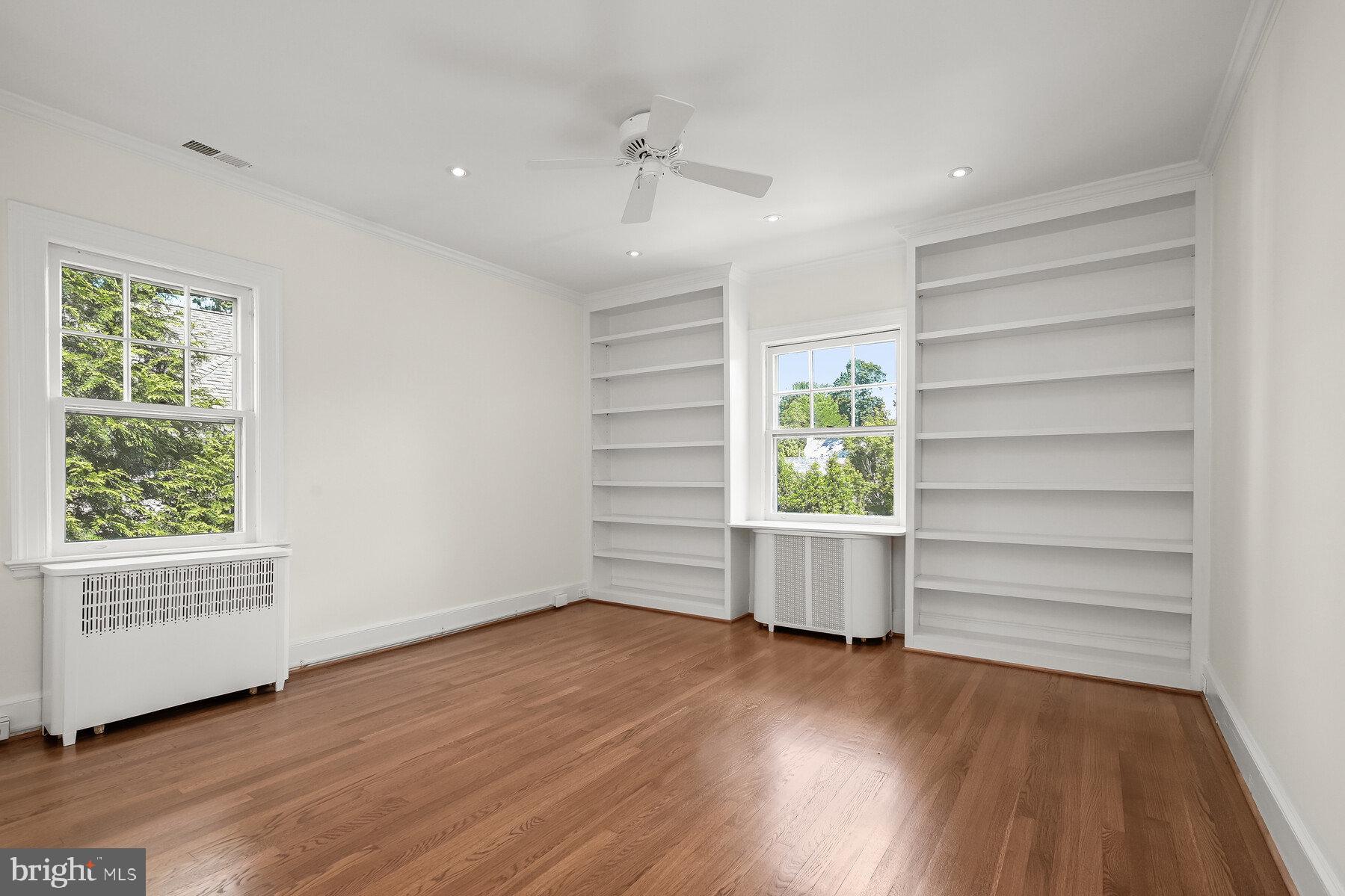 WESLEY HEIGHTS - Residential