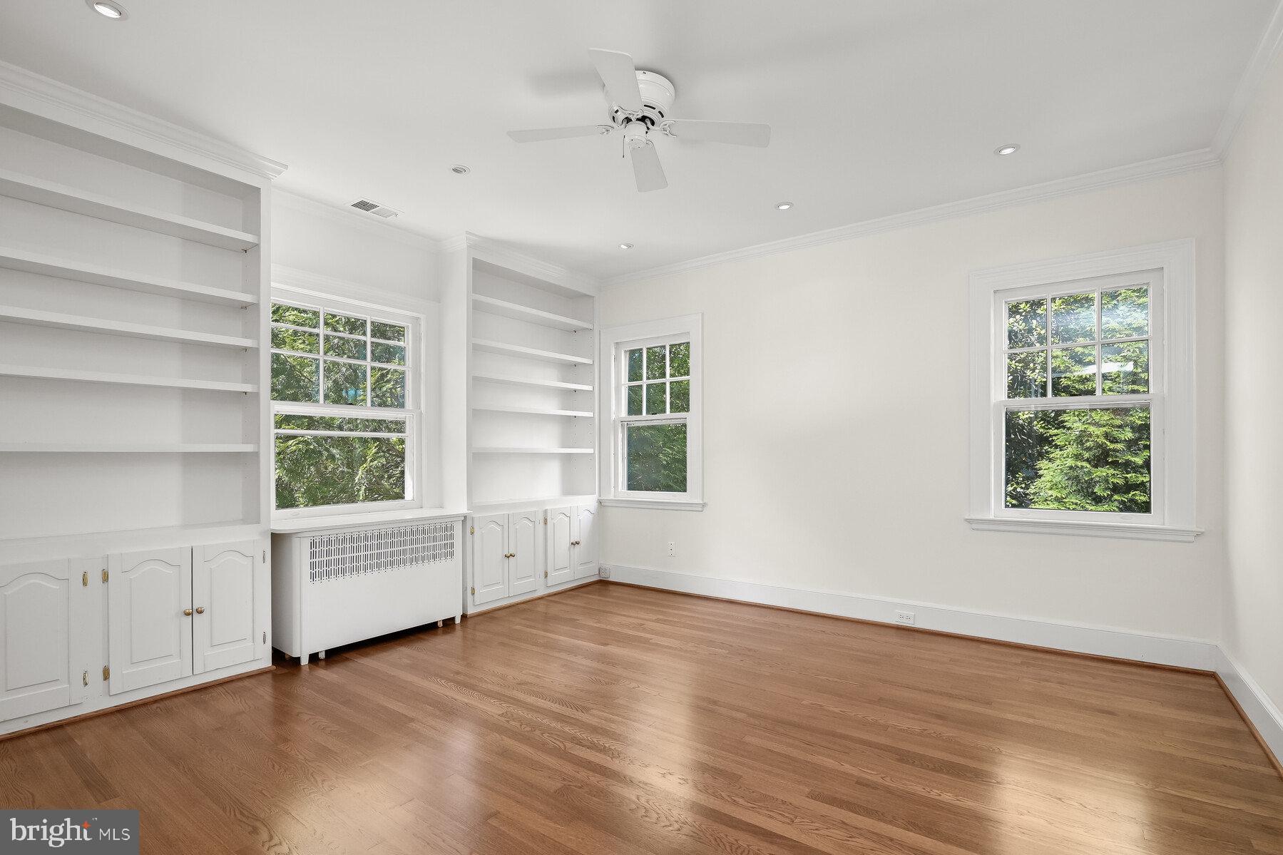 WESLEY HEIGHTS - Residential