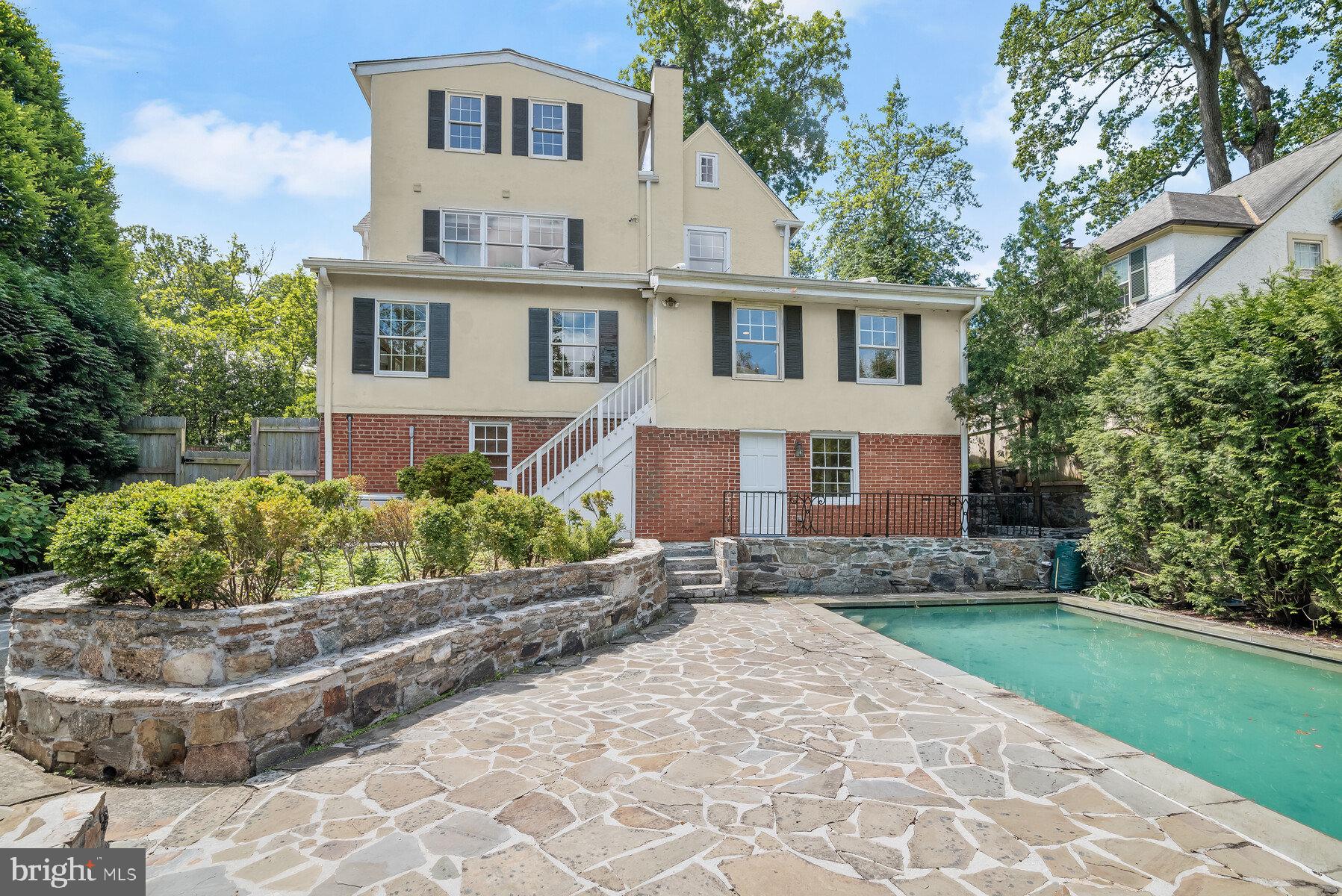 WESLEY HEIGHTS - Residential