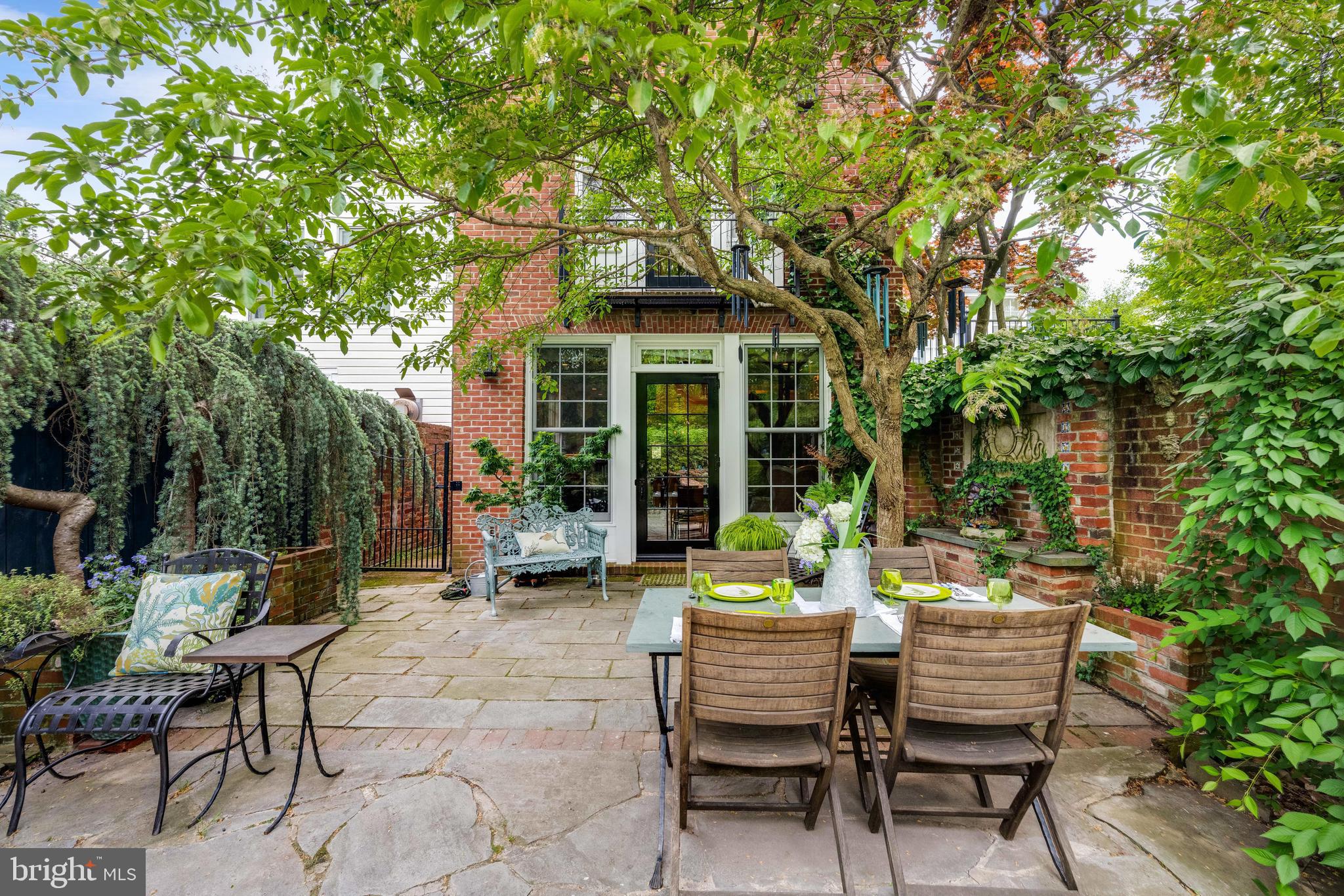 HISTORIC OLD TOWN - Residential