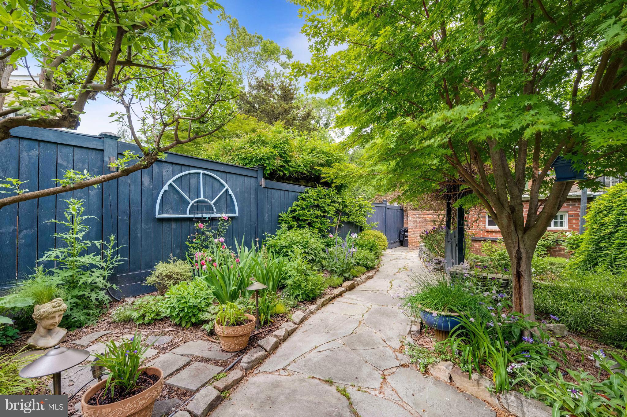 HISTORIC OLD TOWN - Residential