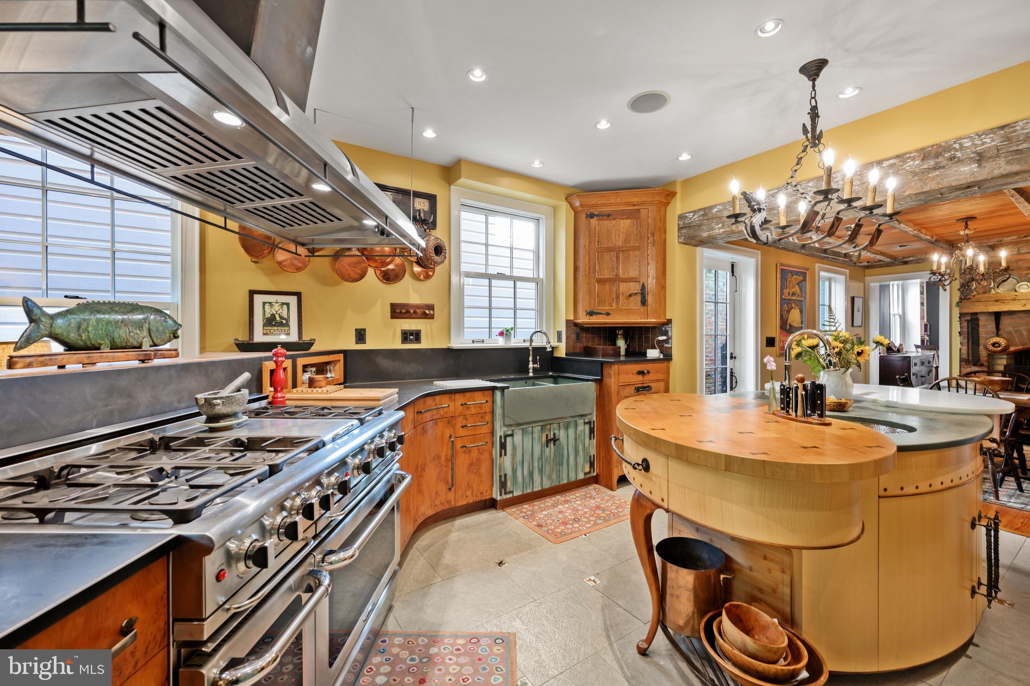 HISTORIC OLD TOWN - Residential