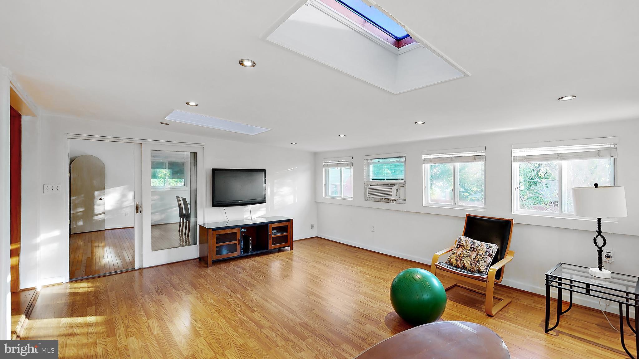 CONNECTICUT AVENUE ESTATES - Residential