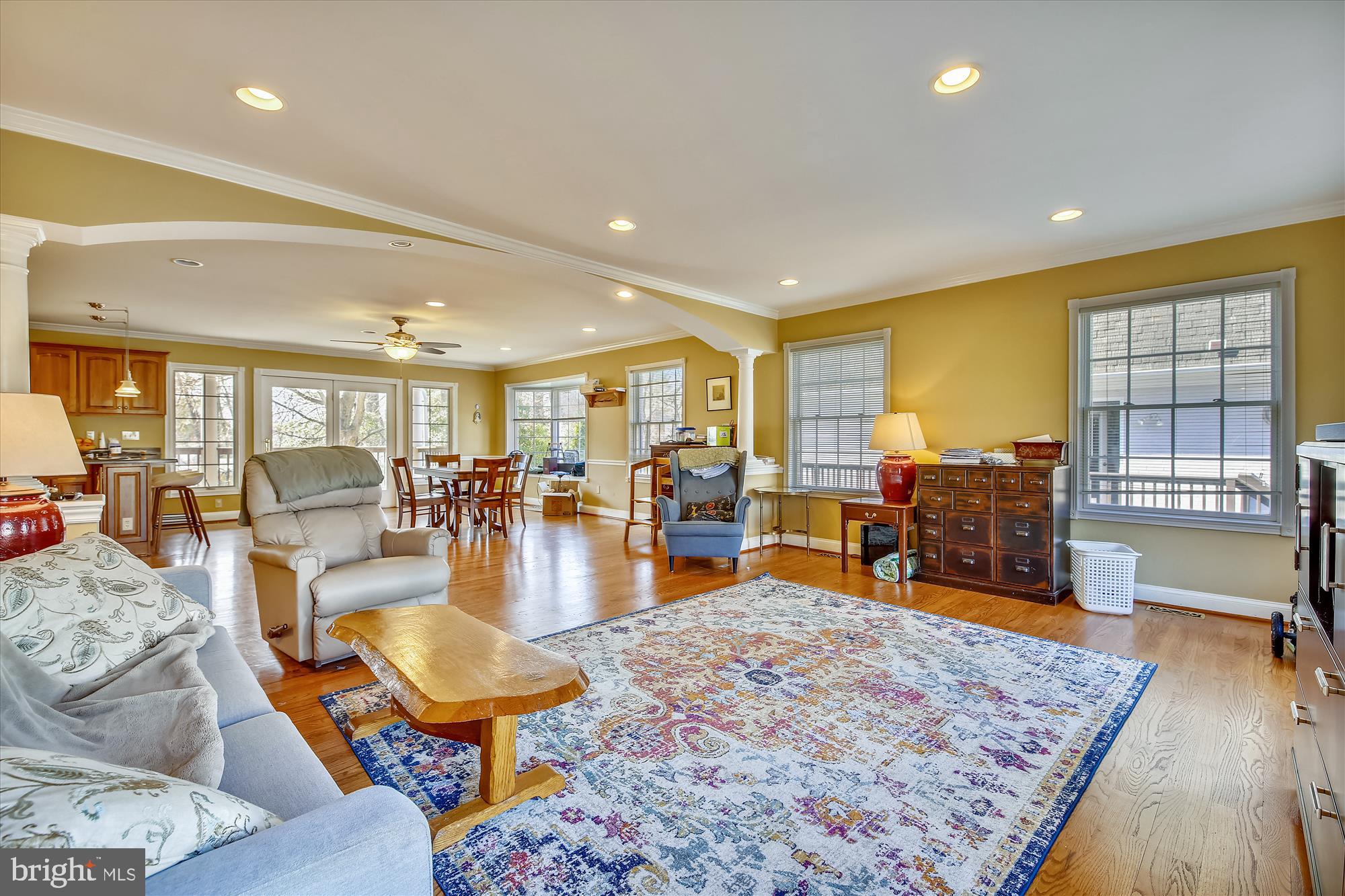 ENGLISH VILLAGE - Residential Lease