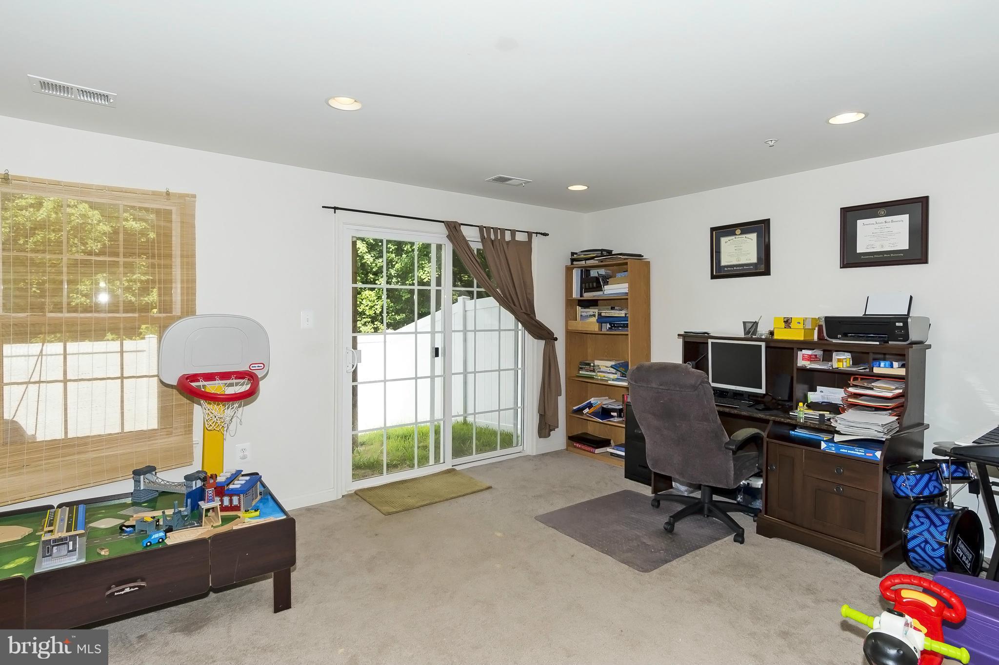 FIELDSTONE FARM - Residential Lease