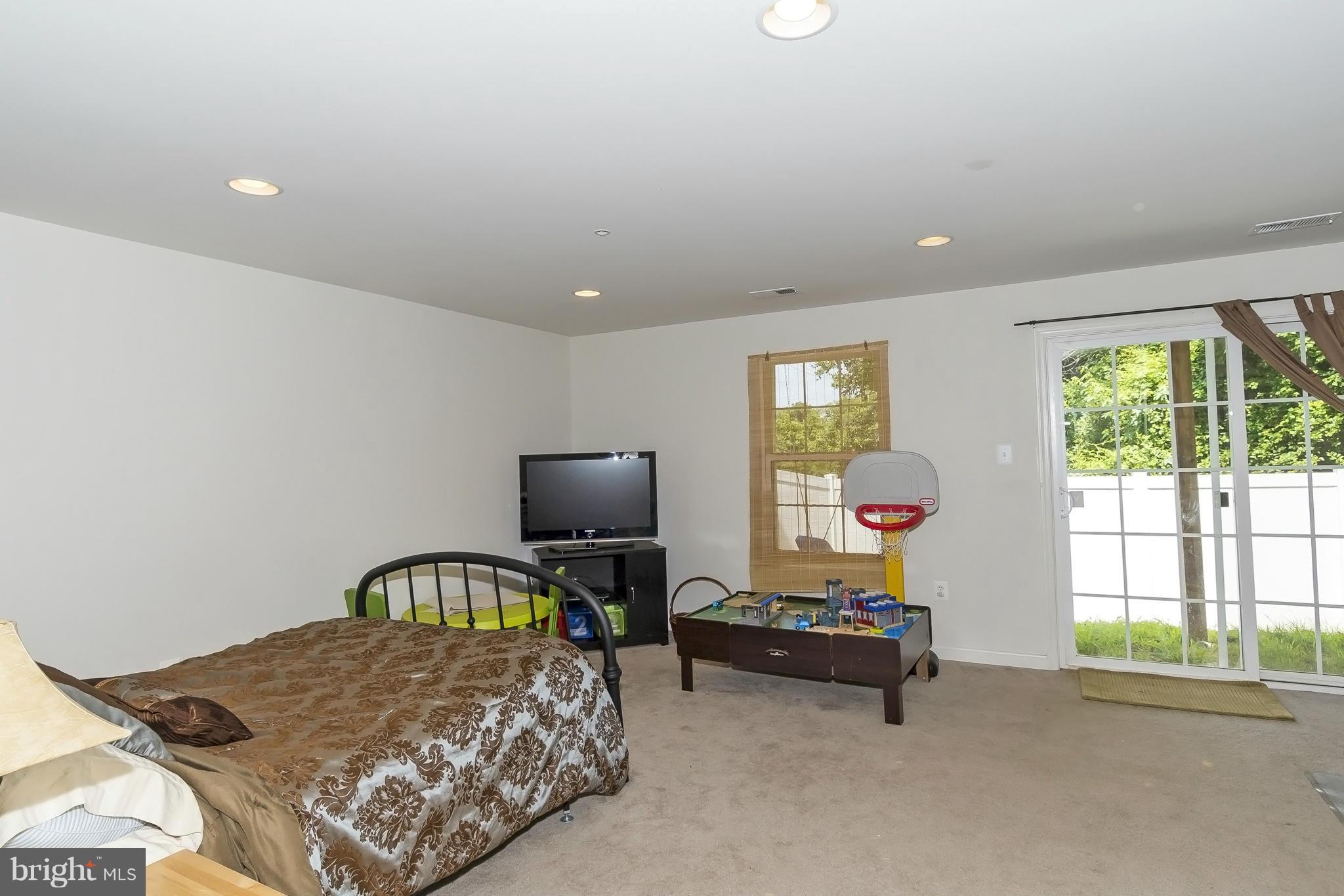 FIELDSTONE FARM - Residential Lease