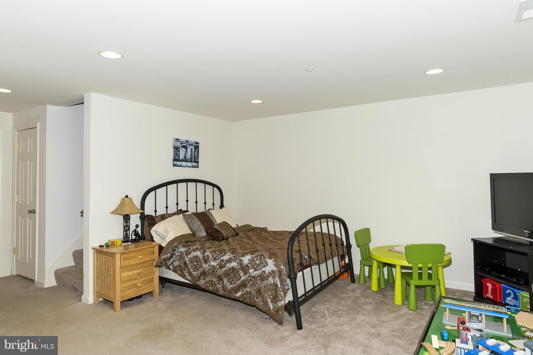 FIELDSTONE FARM - Residential Lease