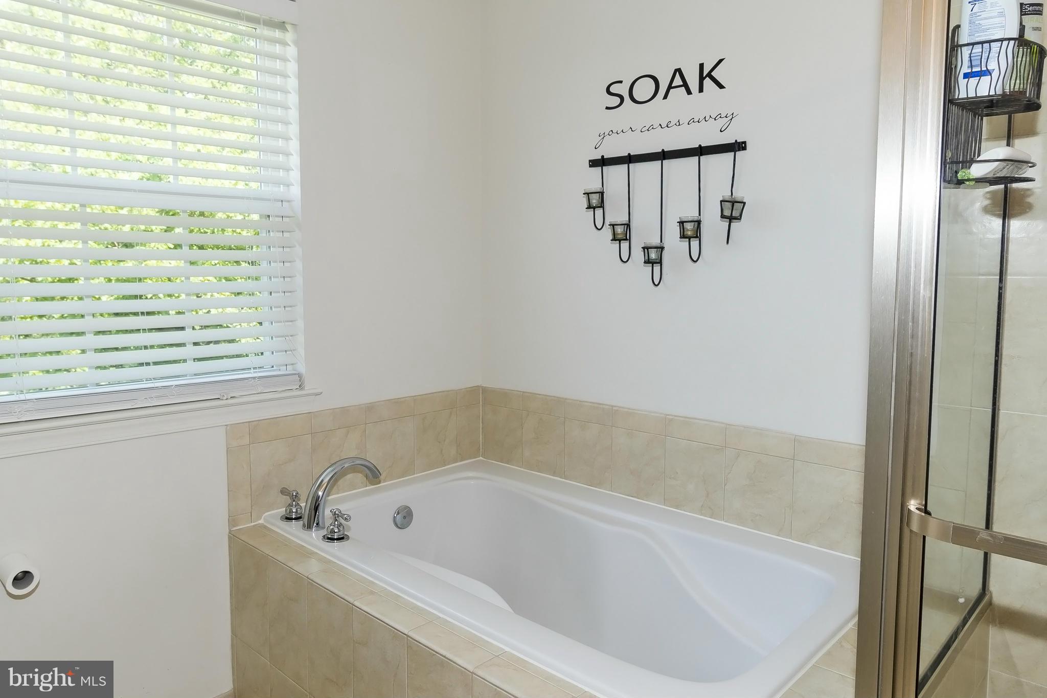 FIELDSTONE FARM - Residential Lease