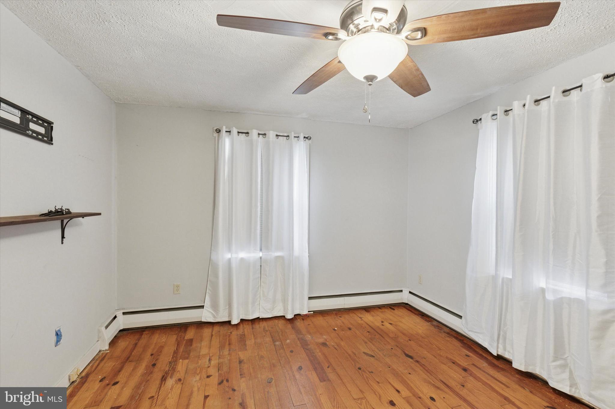 HYDE PARK - Residential