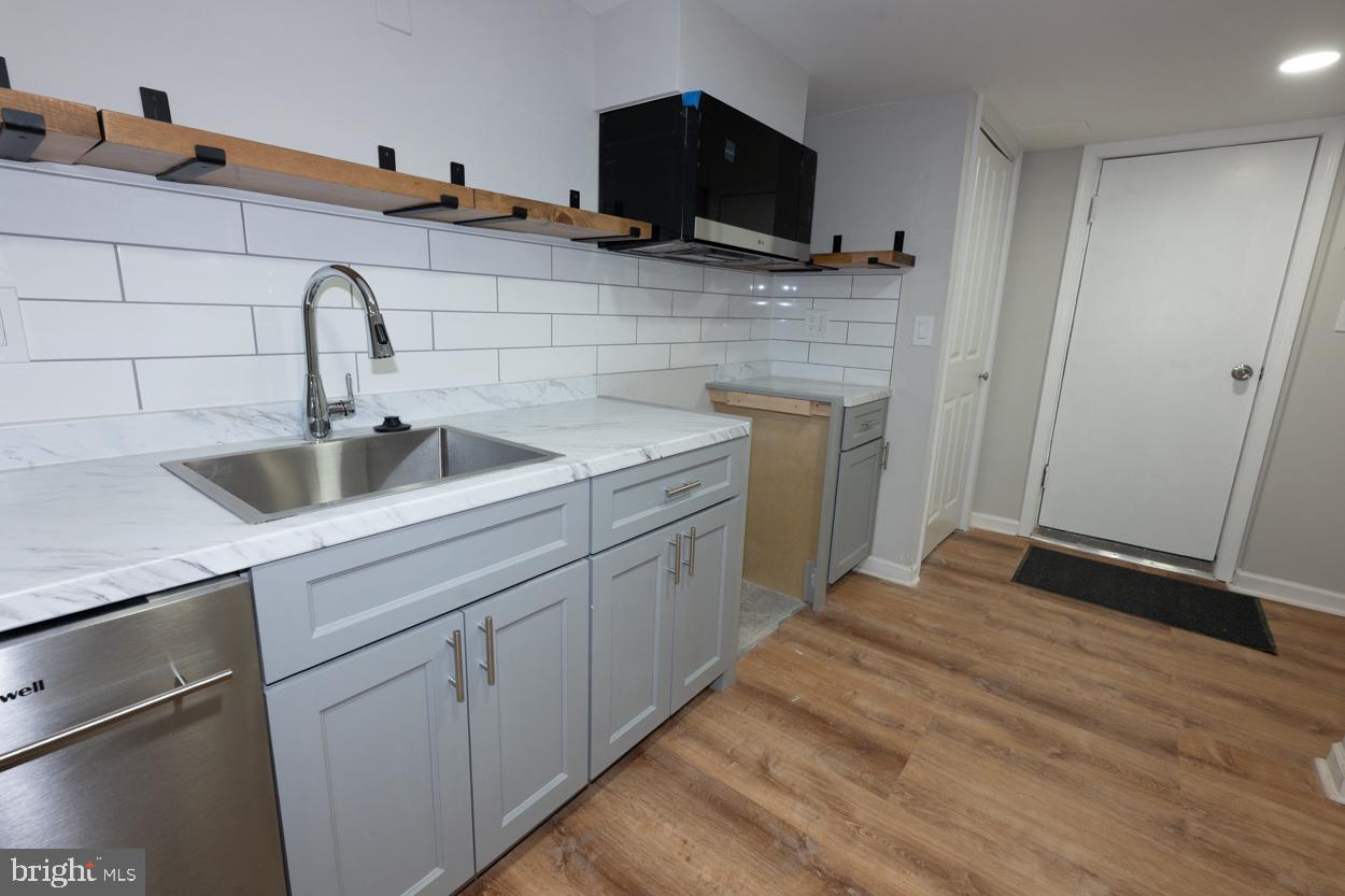 RAMBLEWOOD - Residential