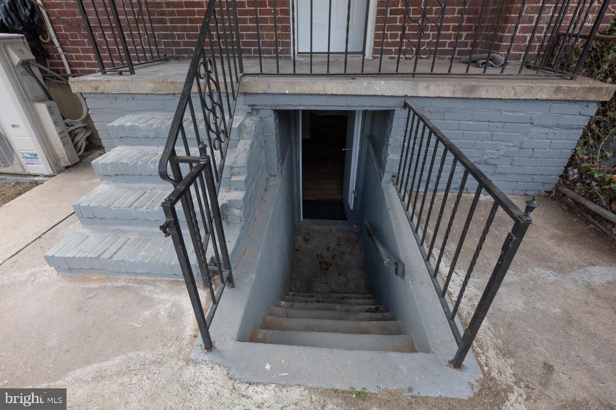 RAMBLEWOOD - Residential