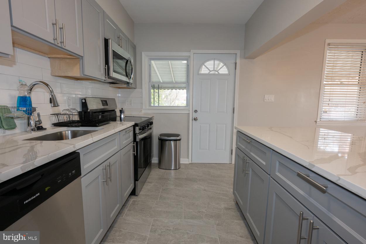 RAMBLEWOOD - Residential