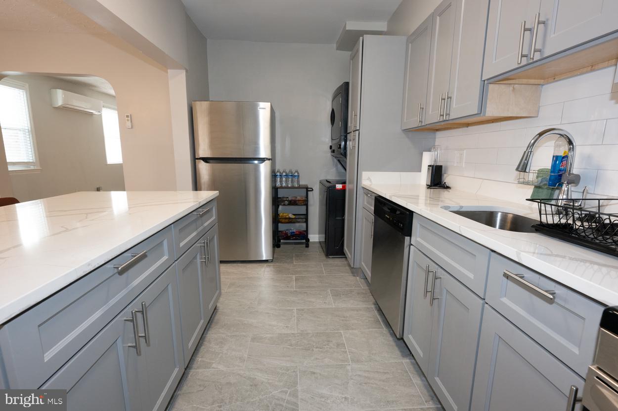 RAMBLEWOOD - Residential