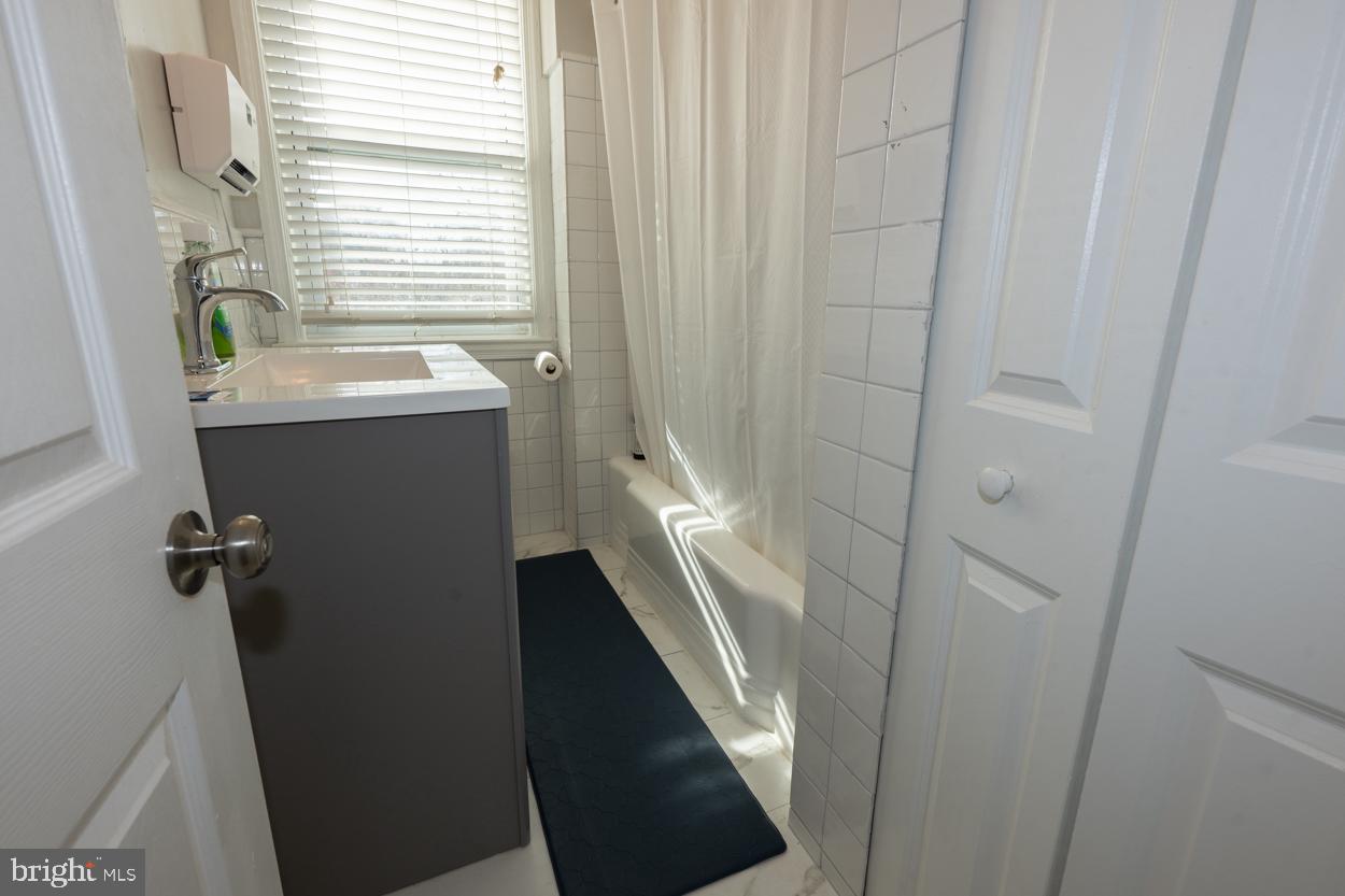 RAMBLEWOOD - Residential