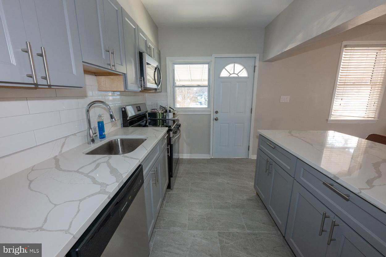 RAMBLEWOOD - Residential