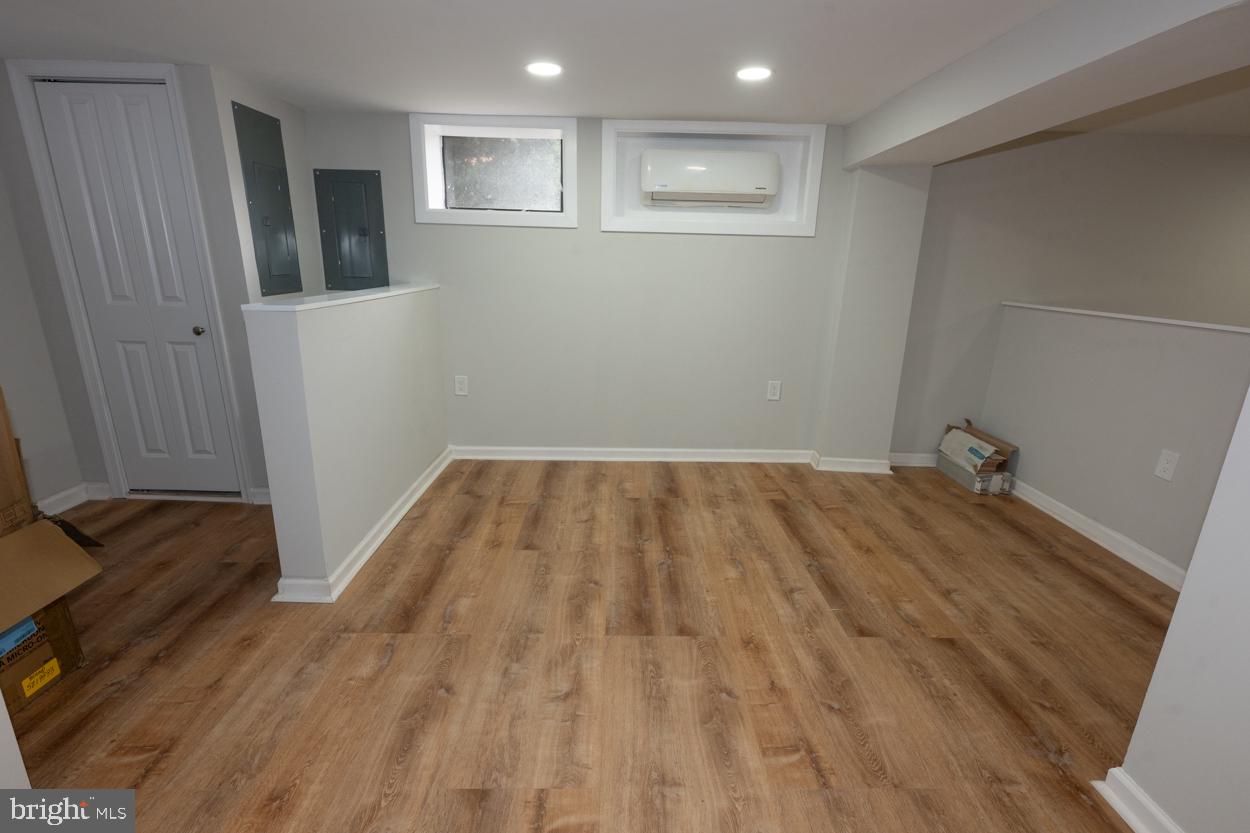 RAMBLEWOOD - Residential