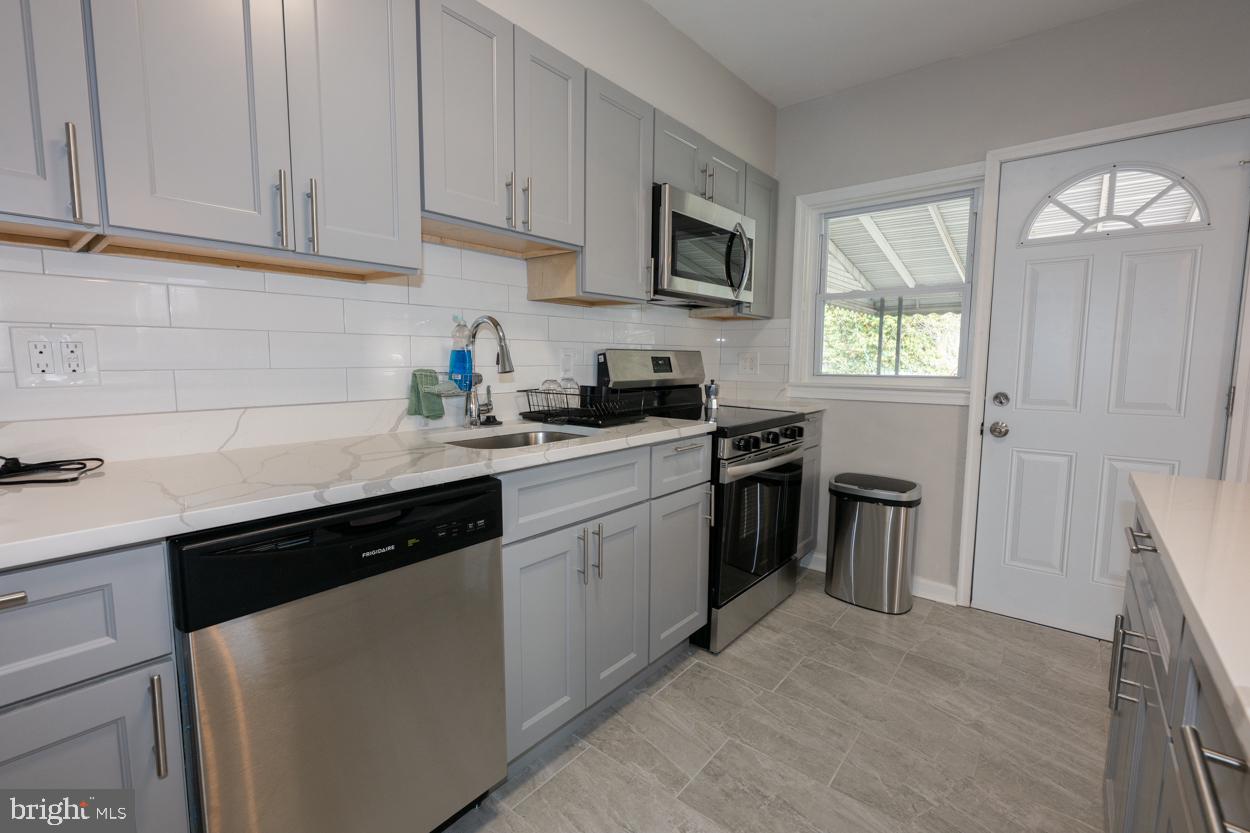 RAMBLEWOOD - Residential