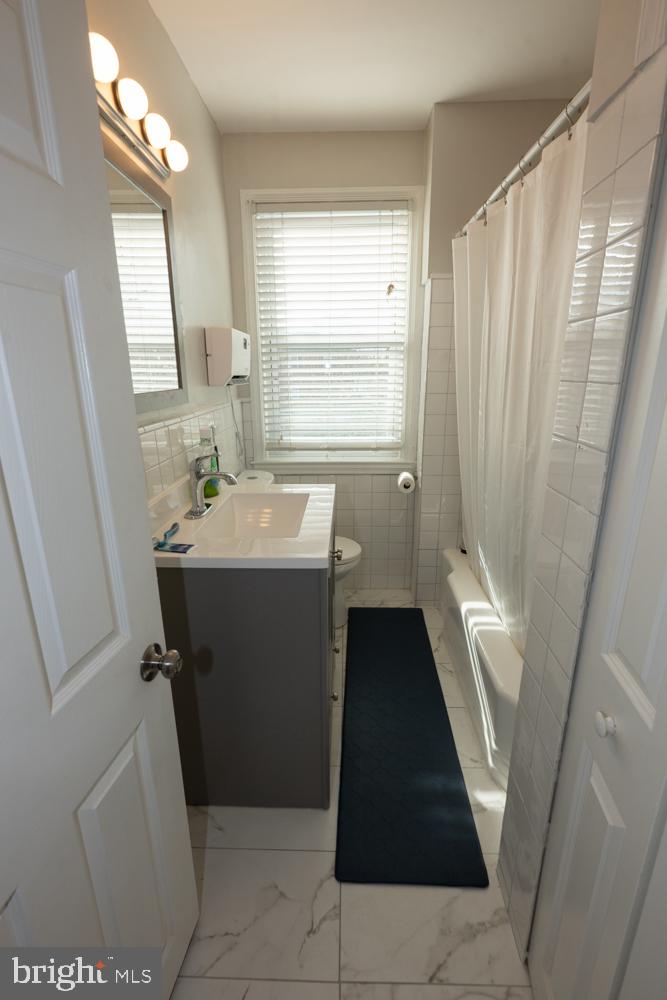 RAMBLEWOOD - Residential