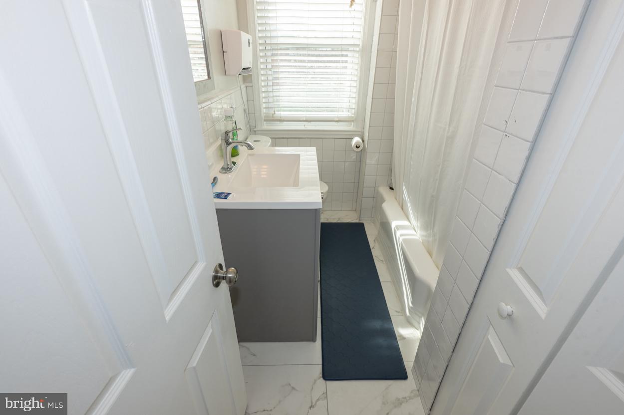 RAMBLEWOOD - Residential