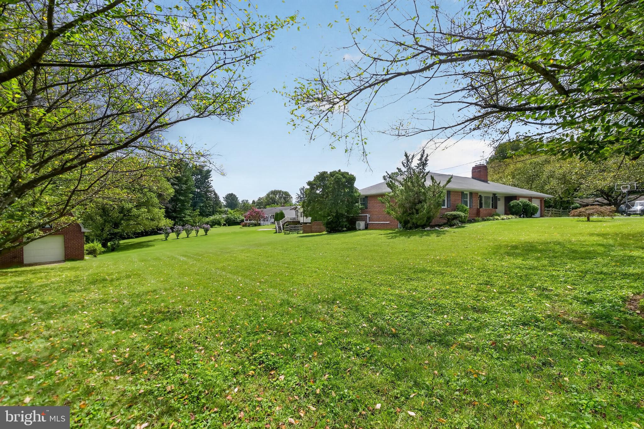 2901 FRANCIS DRIVE