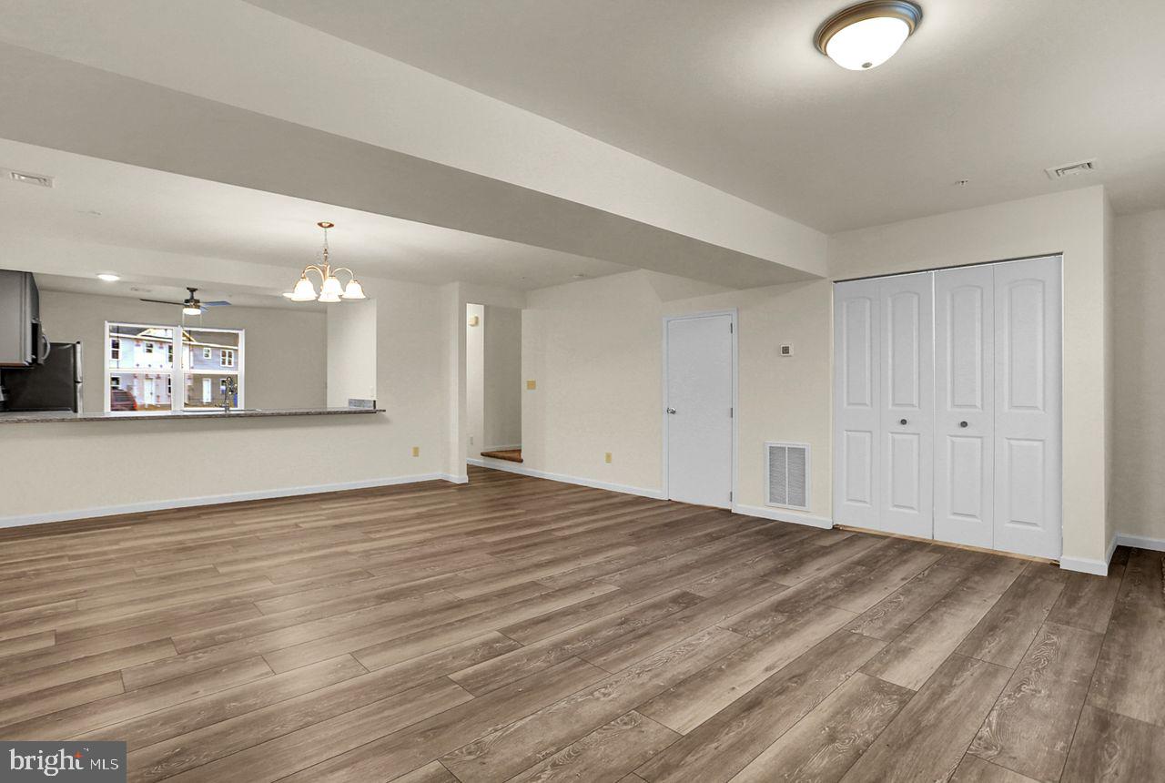 MILL CREEK ACRES - Residential