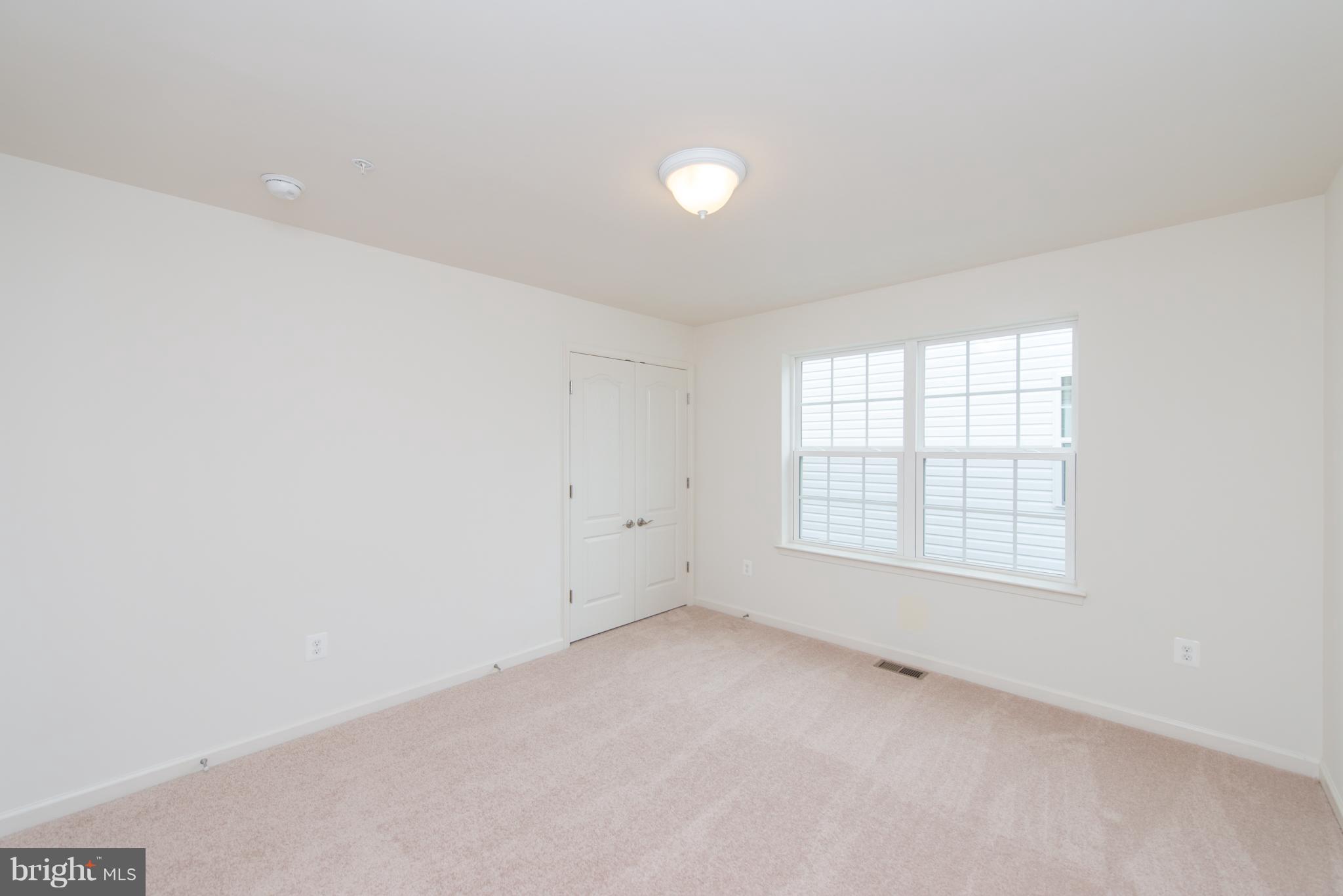 THE RESIDENCES AT BULLE ROCK SINGLES - Residential