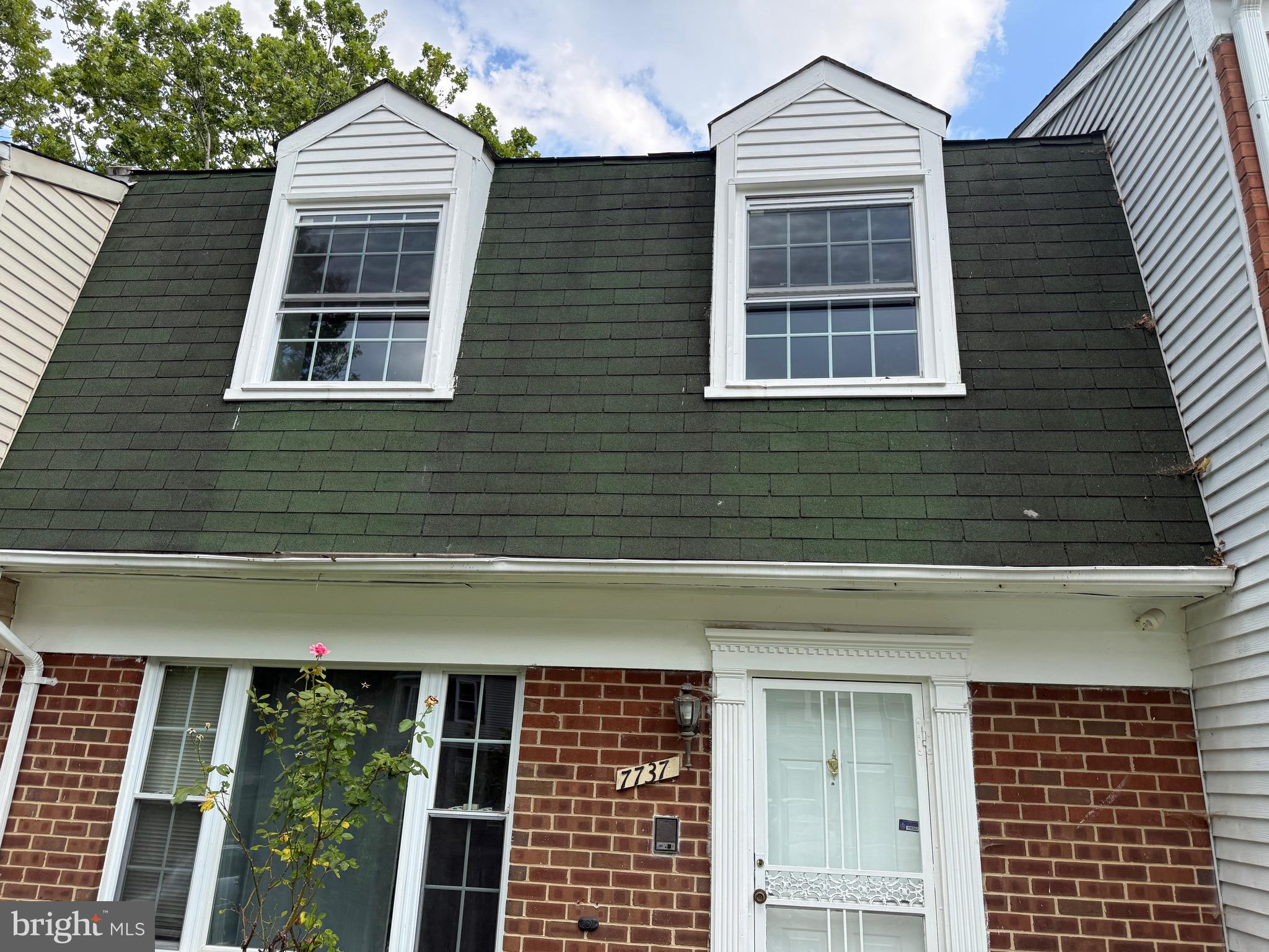 7737 MERRICK LANE