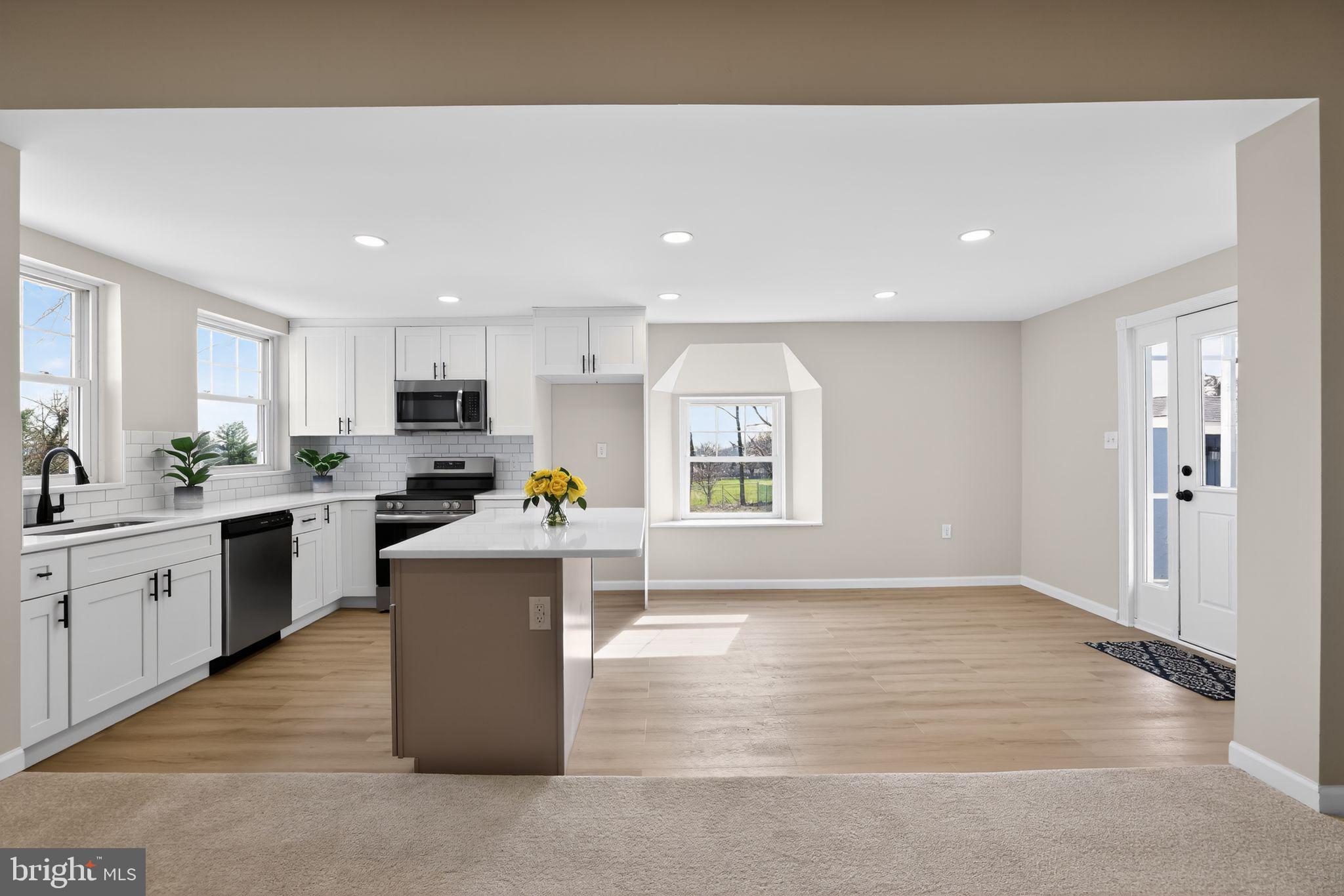 EAGLE VIEW - Residential