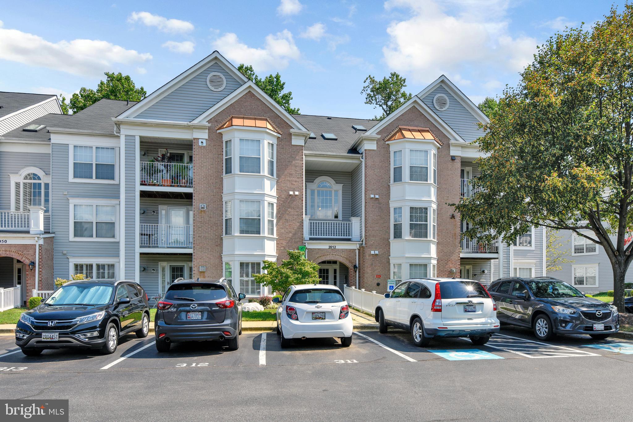 WINDGATE CONDO - Residential