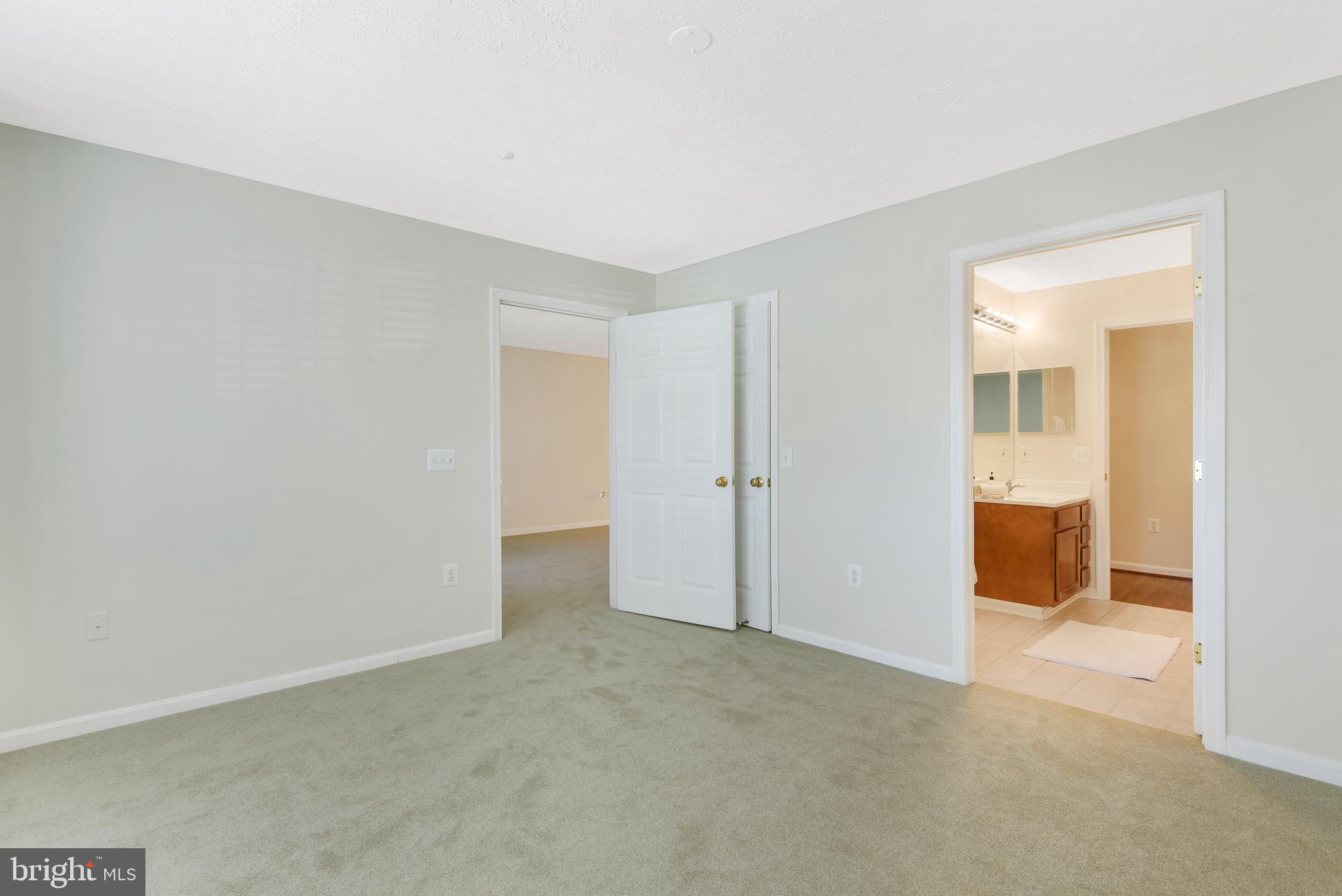 WINDGATE CONDO - Residential