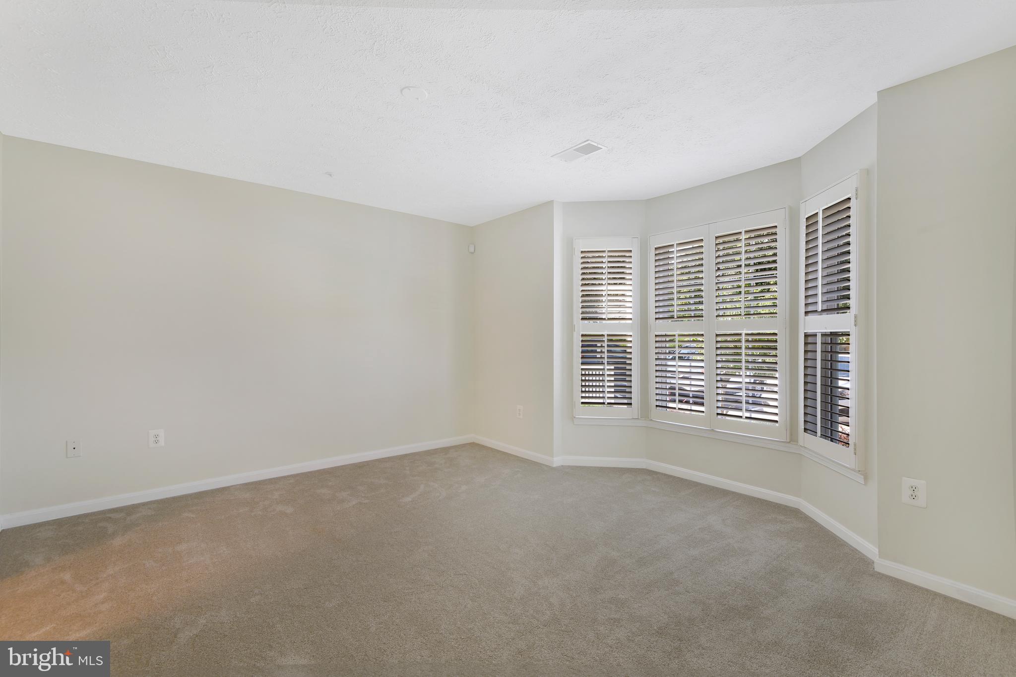 WINDGATE CONDO - Residential